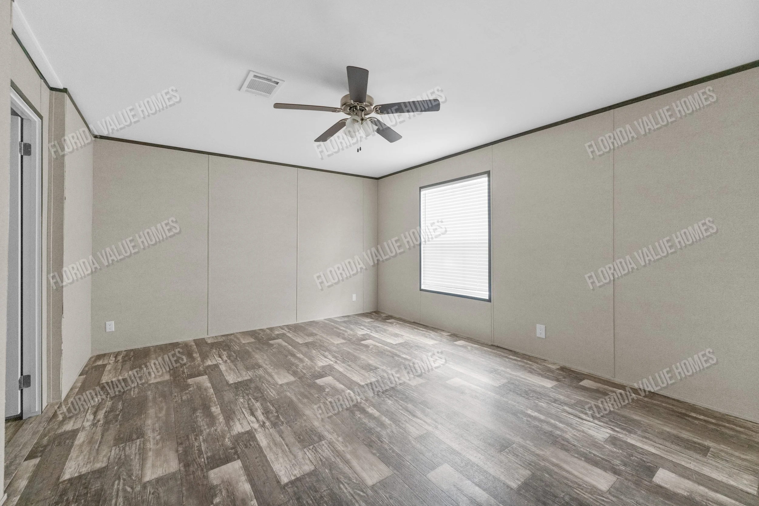 15-Master Bedroom.jpg