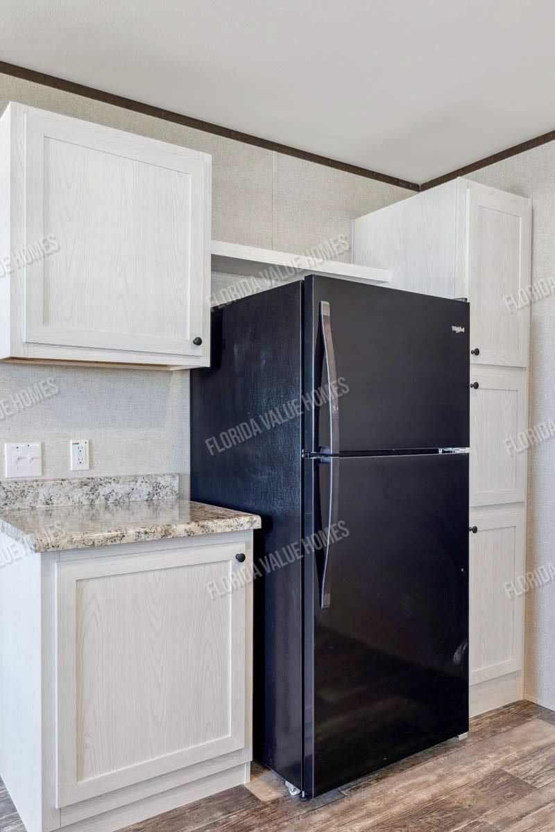 P2448H32P02 Alt 1 Kitchen (9).jpg