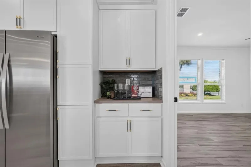 239-silver-springs-silver-spring-kitchen-5.webp