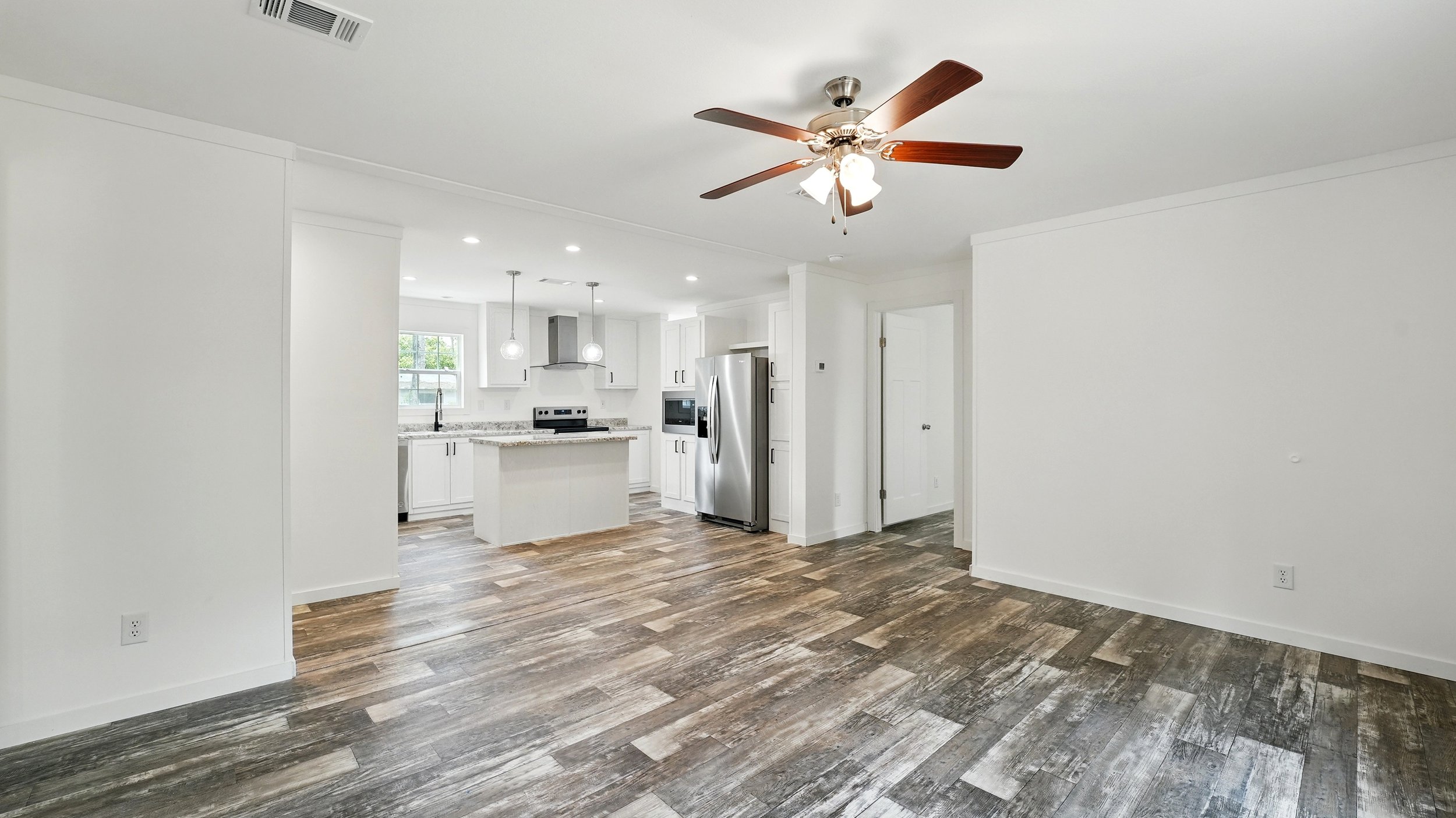 08-Living Area.jpg