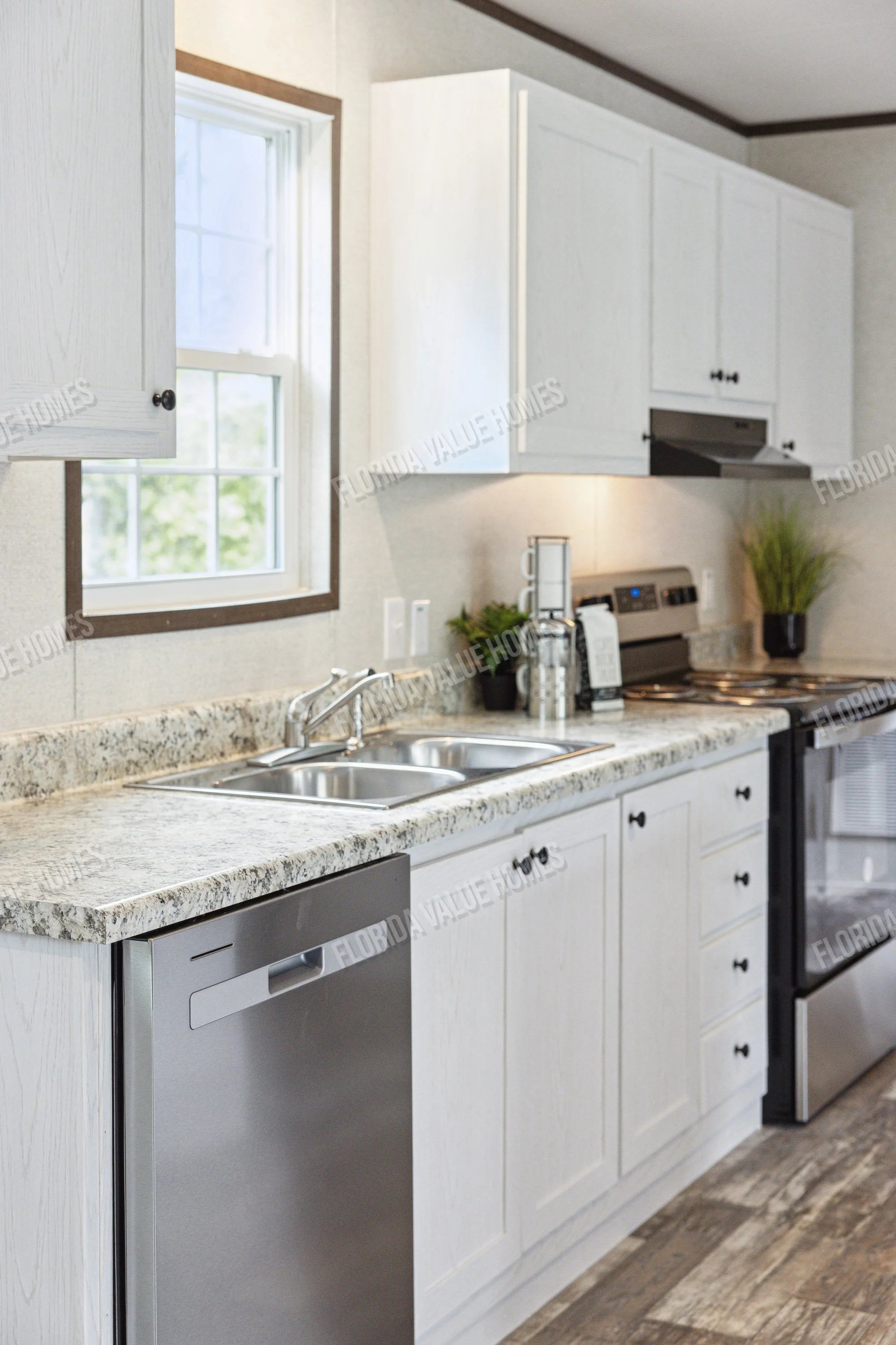 Prime 2856H32P01 Kitchen (2).jpg