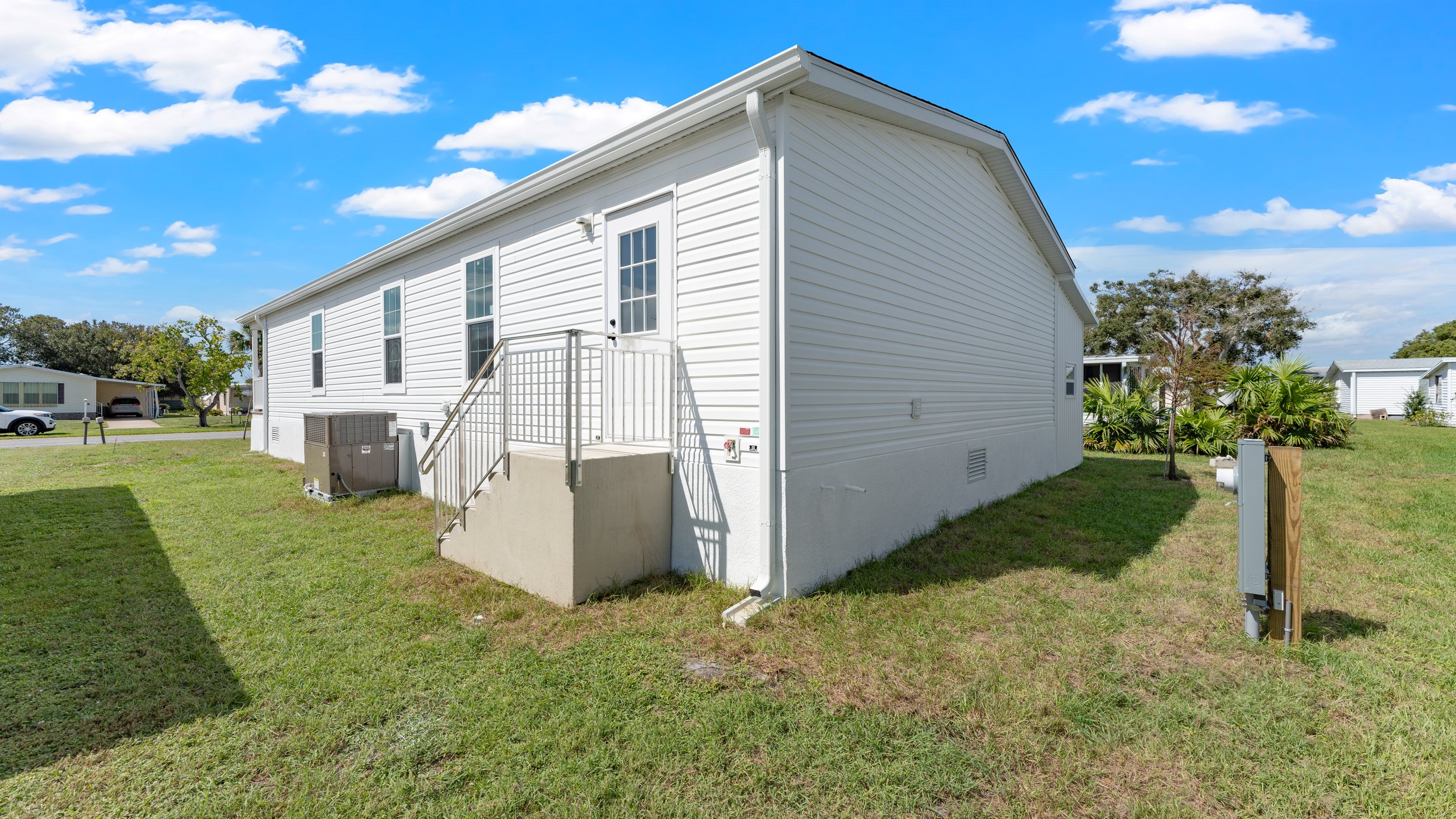 23-Exterior Back.jpg