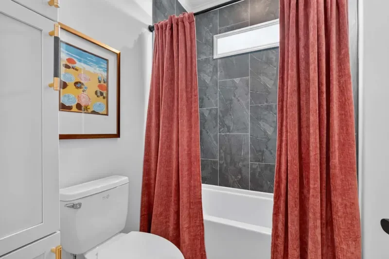 239-silver-springs-silver-spring-bath-2.webp