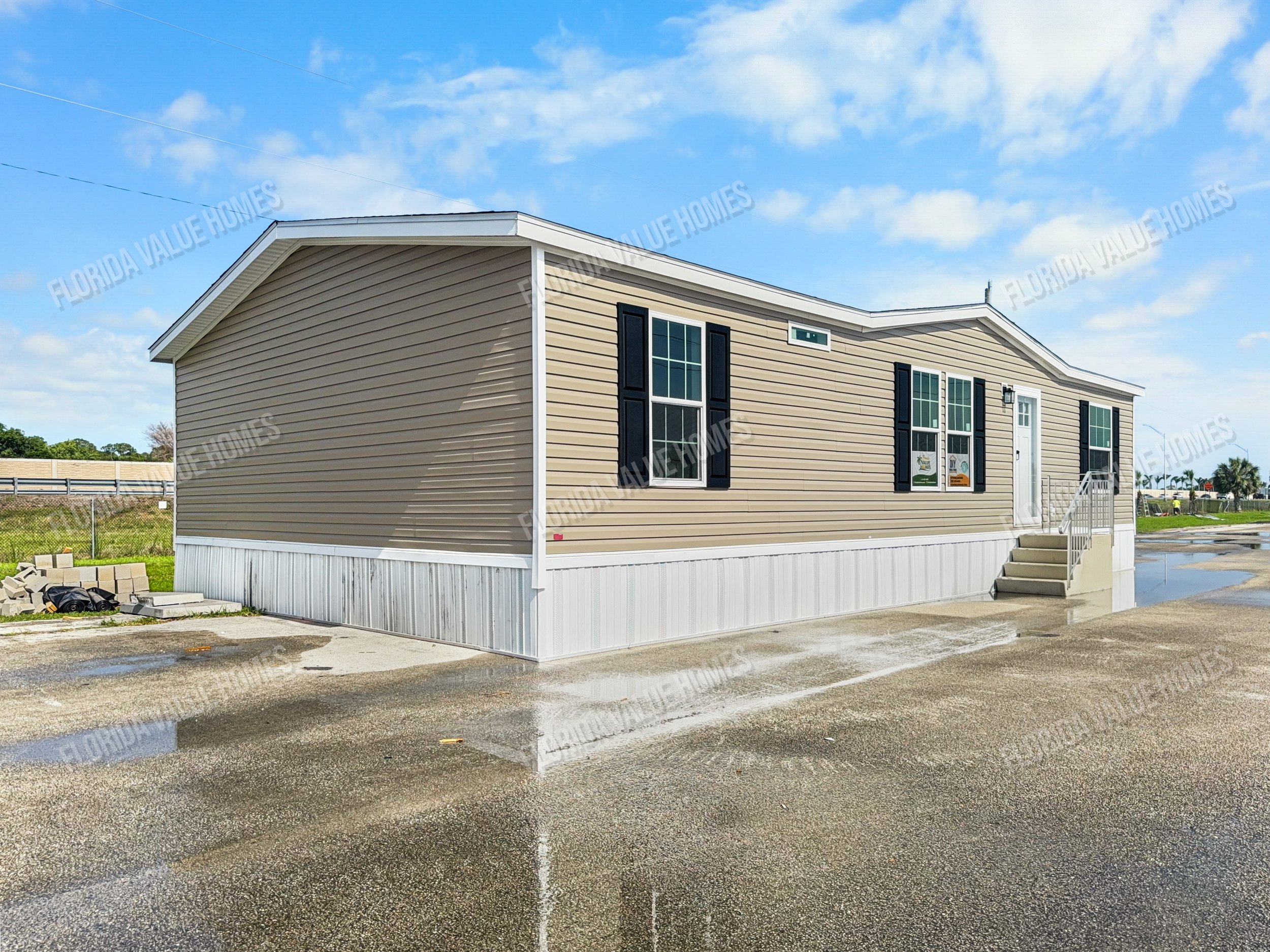Lake Manor 28x48 "MANISTIQUE" 3 Bed 2 Bath (1,280 SqFt)