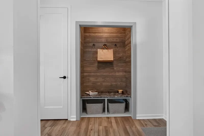 239-silver-springs-juniper-springs-entry-closet.webp