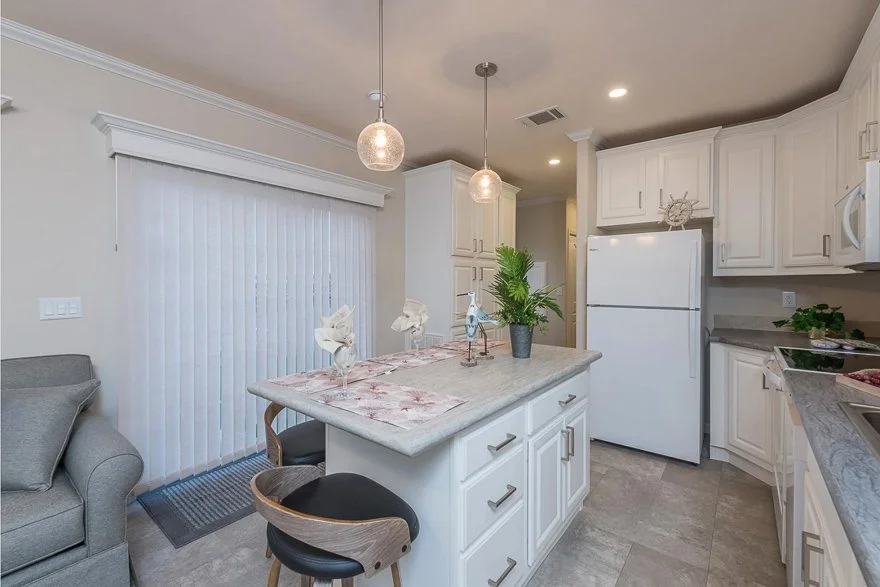 Castano-Shore-Park-2622B-Kitchen-3.jpg