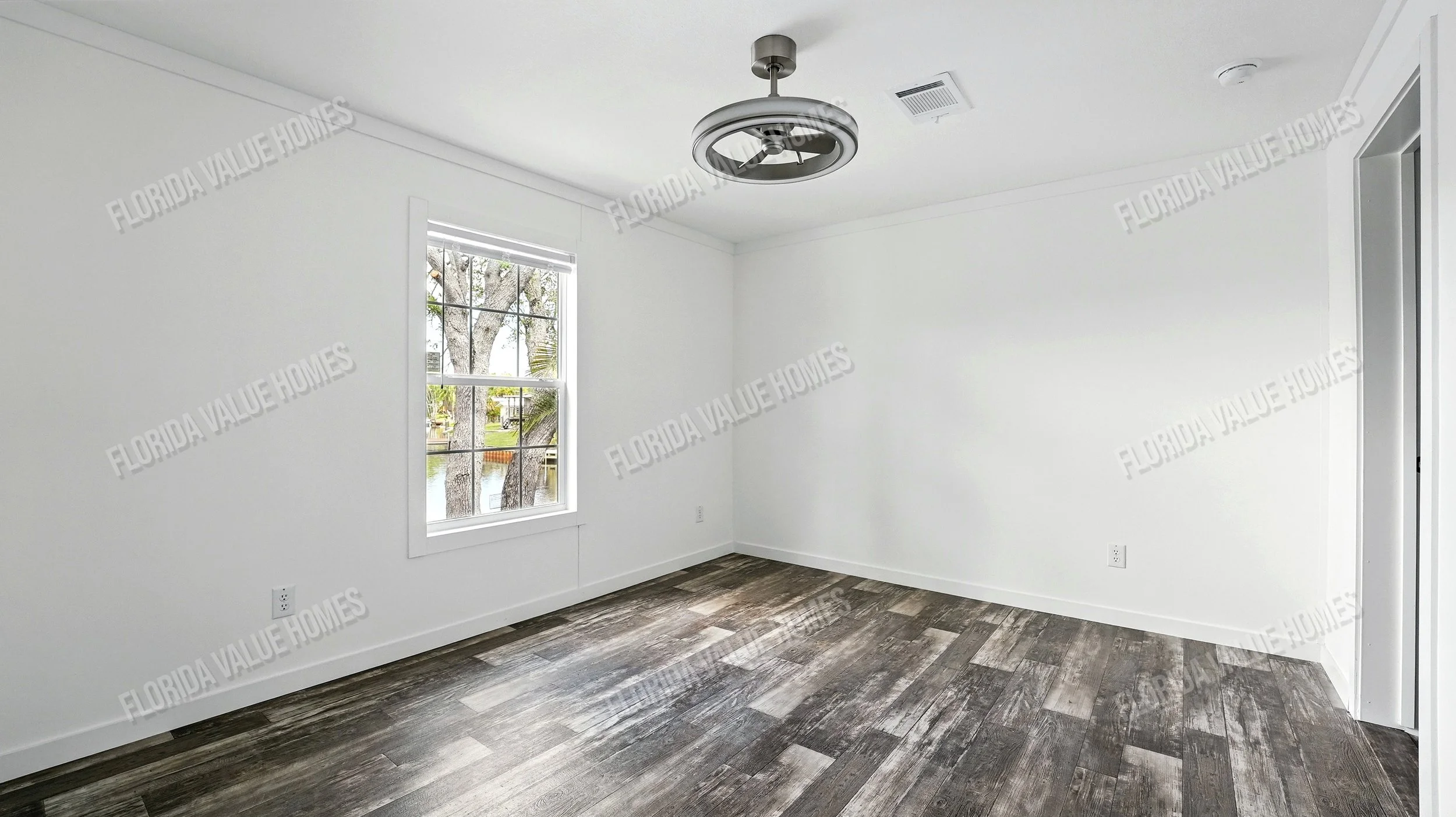 11-Master Bedroom.jpg