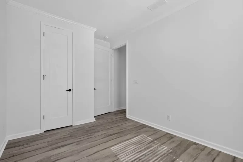 239-silver-springs-silver-spring-bedrooms-1.webp