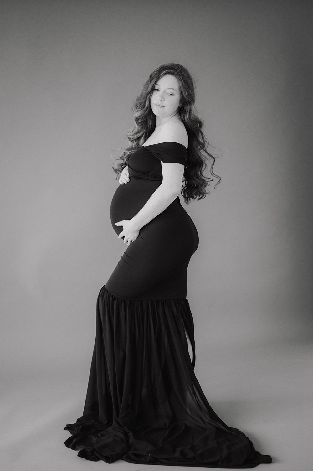 Emma- Maternity - JHP 2021-48.jpg