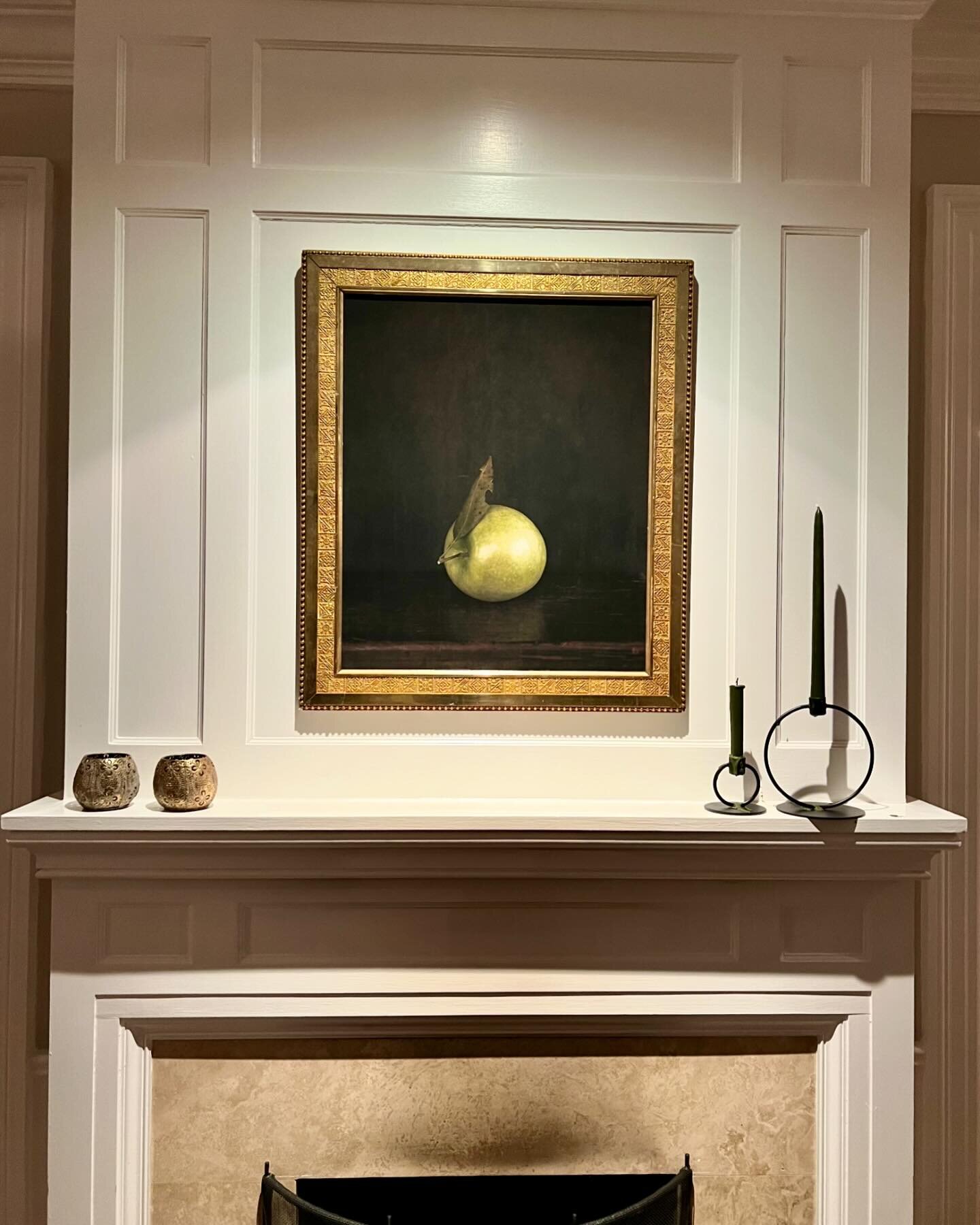 The apple is aglow in this spot. Great to see art in its final resting place. Thank you @jeffersonhayman @claderaana!
.
Apple, 2022
Varnished pigment print paired with a vintage c. 1880s gilded frame 
28&rdquo; x 24&rdquo;
Edition 2 of 6
.
#bamartadv