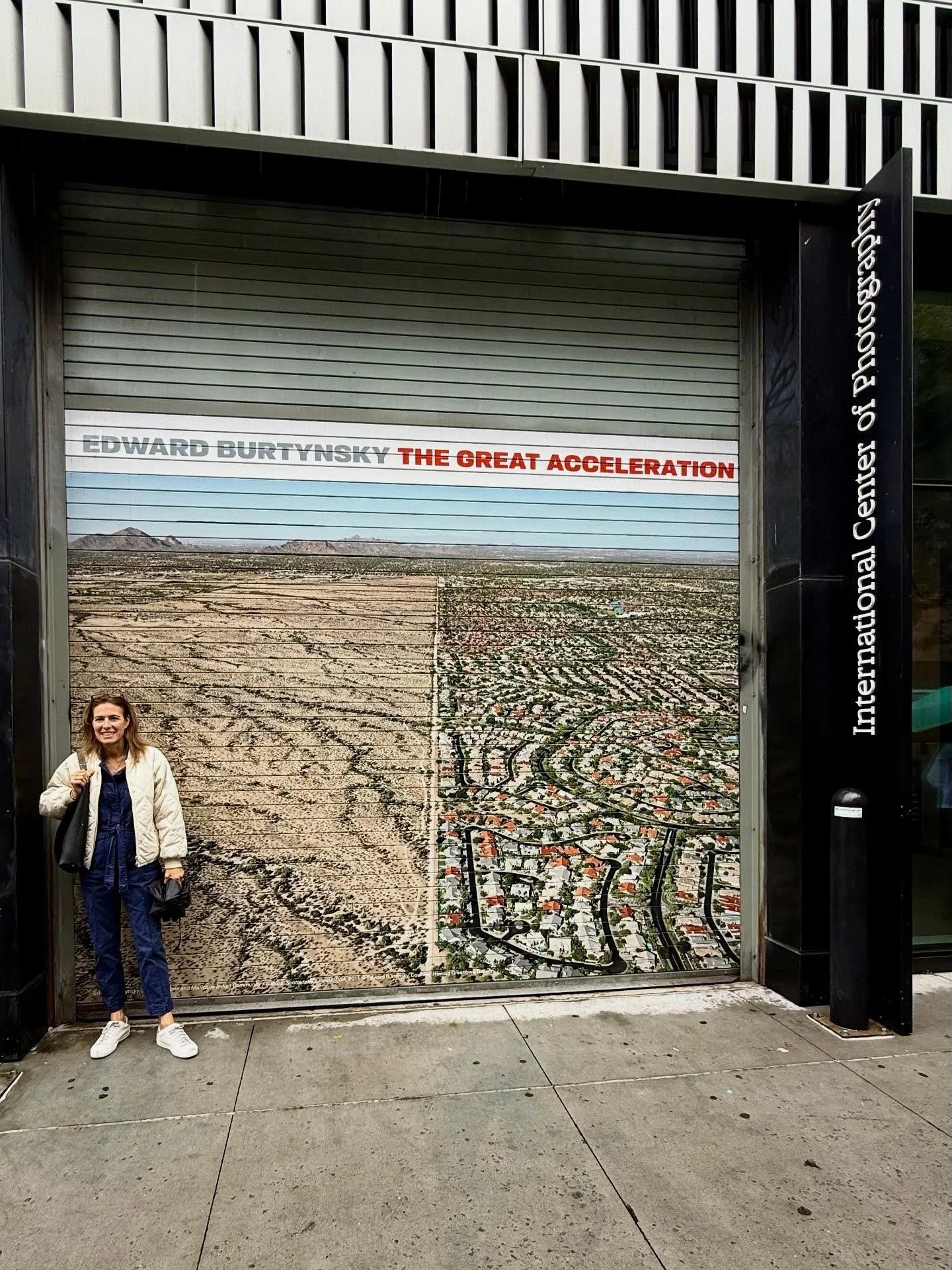 Glad we got a chance to checkout Edward Burtynsky: The Great Acceleration and Michael Kenna - Japan/ A Love Story before the exhibitions close! Thank you @pbbeamon @flowersgallery for an outstanding tour and @jmbakerx so great to see you doing someth