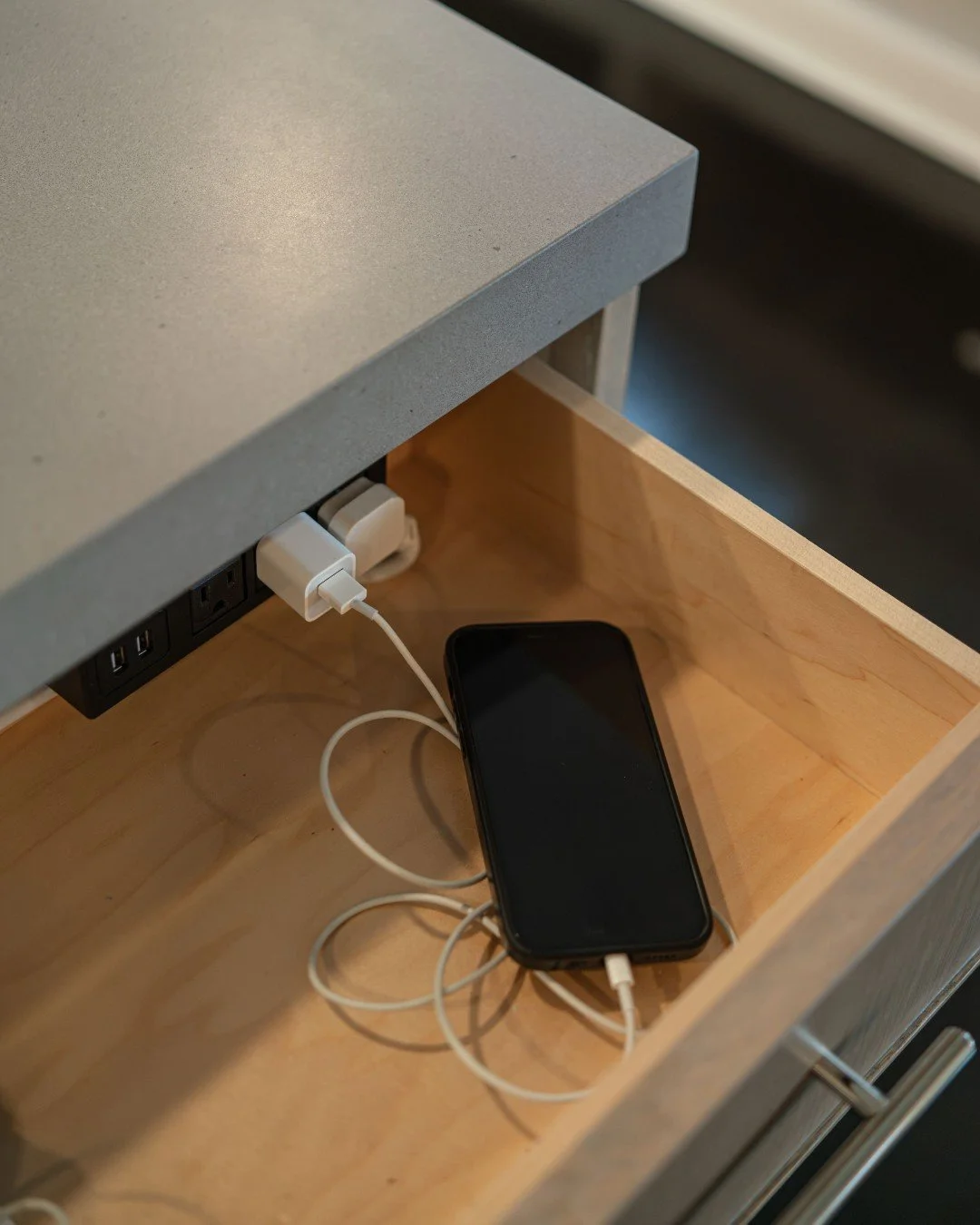 Keep your countertops clear without sacrificing convenience ⚡

Docking drawer outlets let you tuck away phones, tablets, and laptops while keeping them fully charged and organized. Sleek, functional, and totally clutter-free&mdash;because your surfac