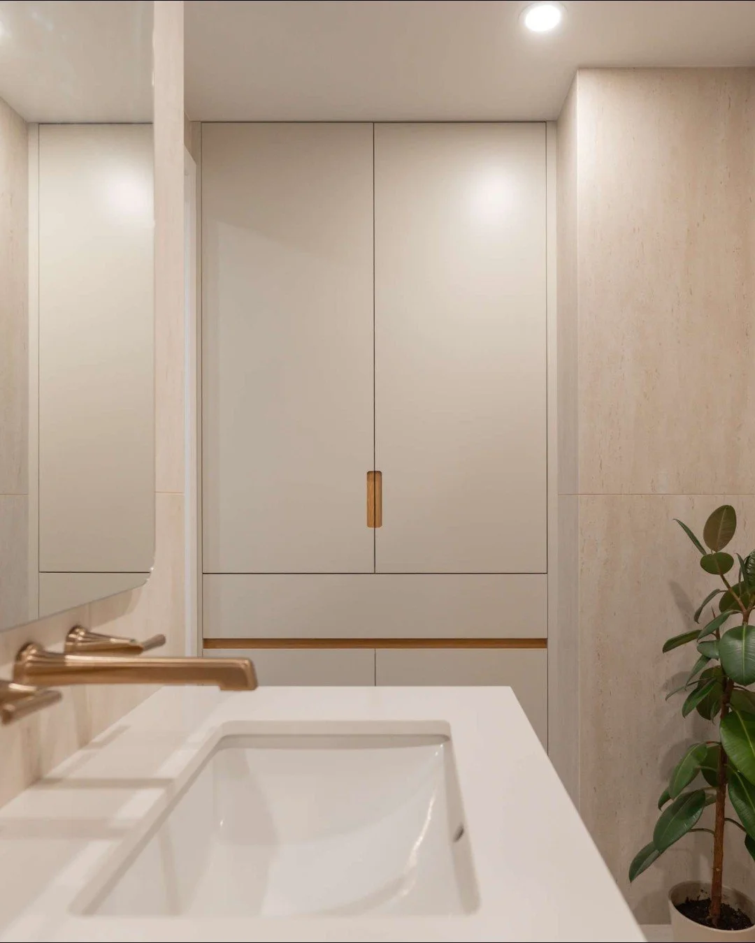 Storage that makes you say &ldquo;YES, this was made for me.&rdquo; 😍

If you&rsquo;re hiring a designer, make sure they take the time to understand how you live&mdash;not just how you want your home to look.

The best storage is the kind that is co