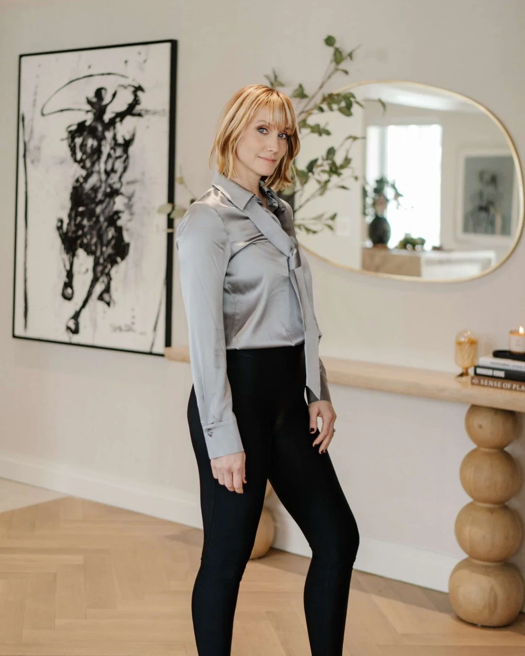 Hi, I&rsquo;m Lindsay Joyce, Founder &amp; Head of Interior Design at 3F Living. 👋

I&rsquo;ve always believed that great design is about more than making a space look beautiful. It&rsquo;s about understanding how you live, what you need, and creati