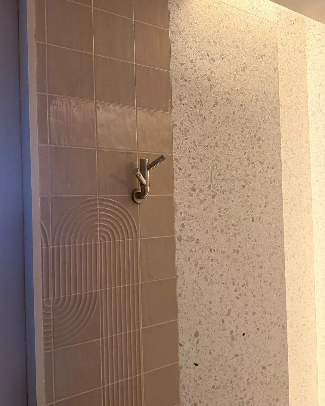 So many of our projects are *this* close to the finish line, and we seriously cannot wait to share them with you. 👀

For now, here&rsquo;s a little sneak peek&hellip;

Look at that Swirl. Look at that terrazzo. And that cove lighting?! 😍

This bath