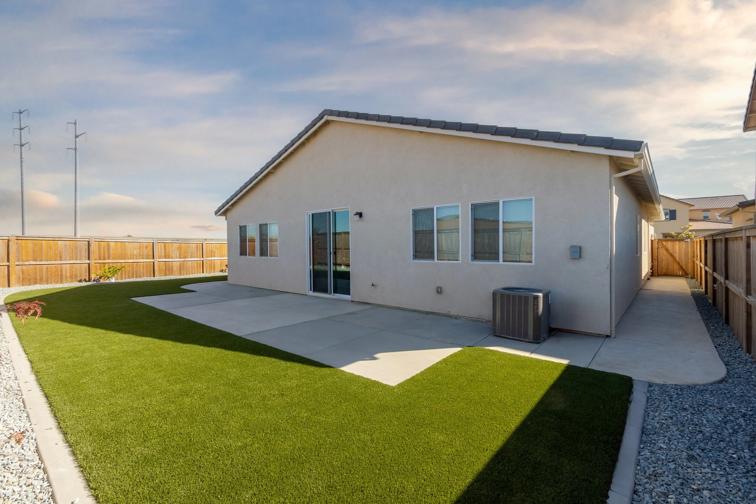 2R8A0123-HDR.jpg