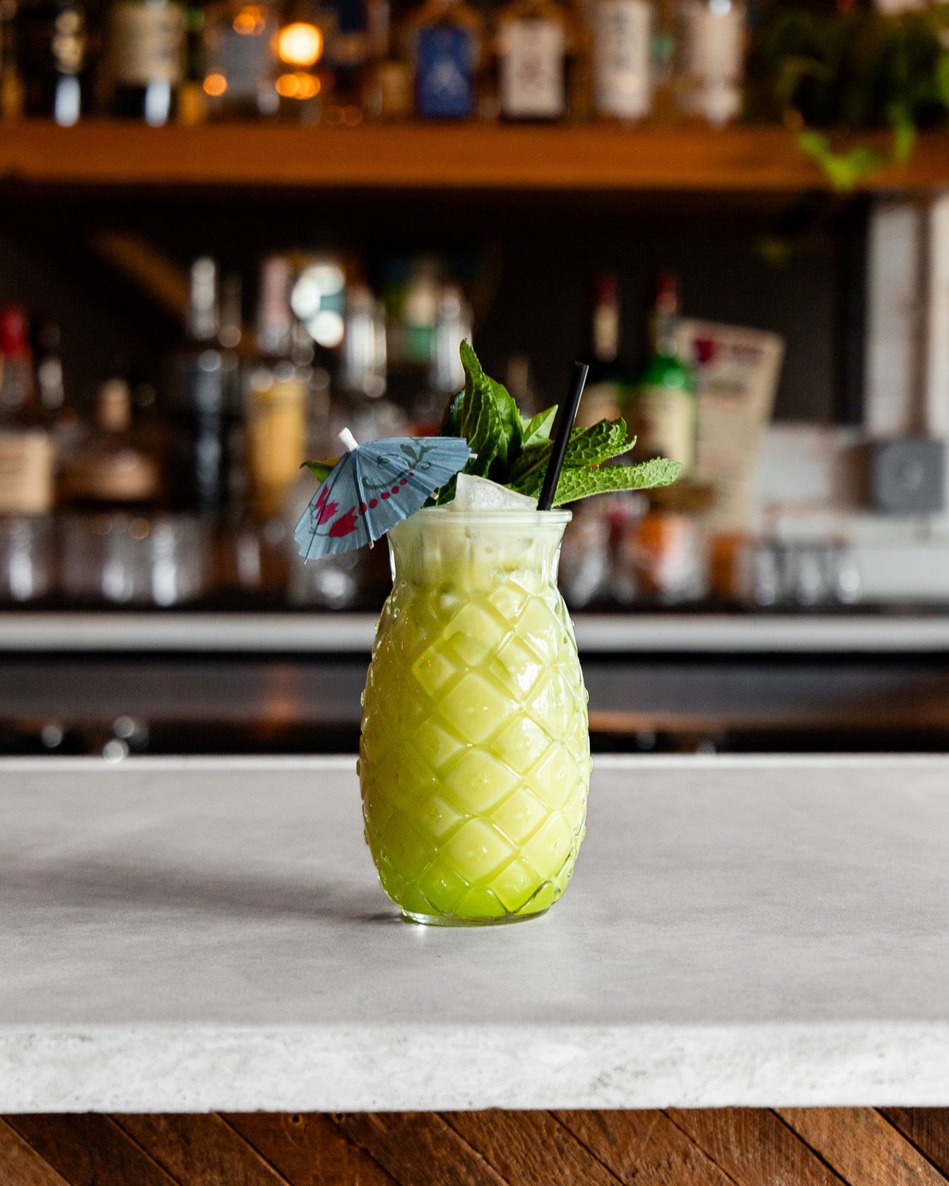 Escape to the tropics with our Midori Colada 🥥🍍 Plantation Pineapple Rum meets melon liqueur + coconut cream with a whisper of green tea for that perfect twist ✨
ㅤ
#MidoriColada #TropicalVibes #CorkownDetroit #ImaIzakaya #DetroitDrinks #ThirstyThur