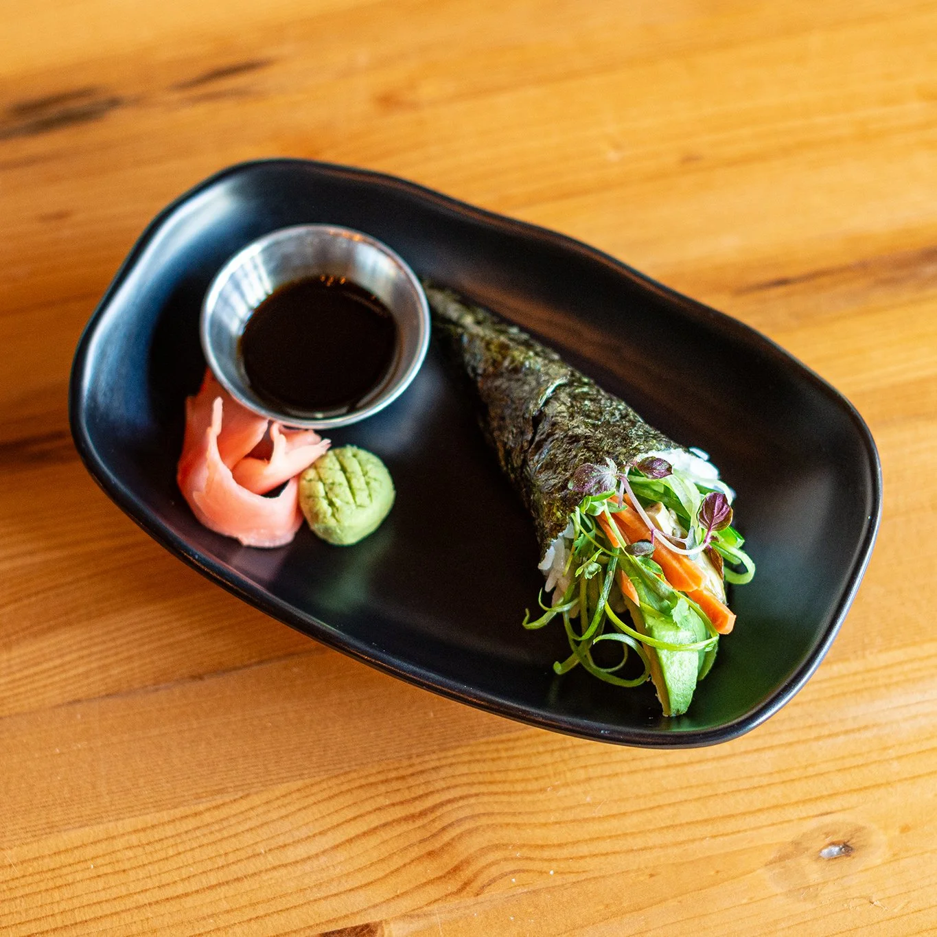 Garden Veggie sushi hand roll (vegan)