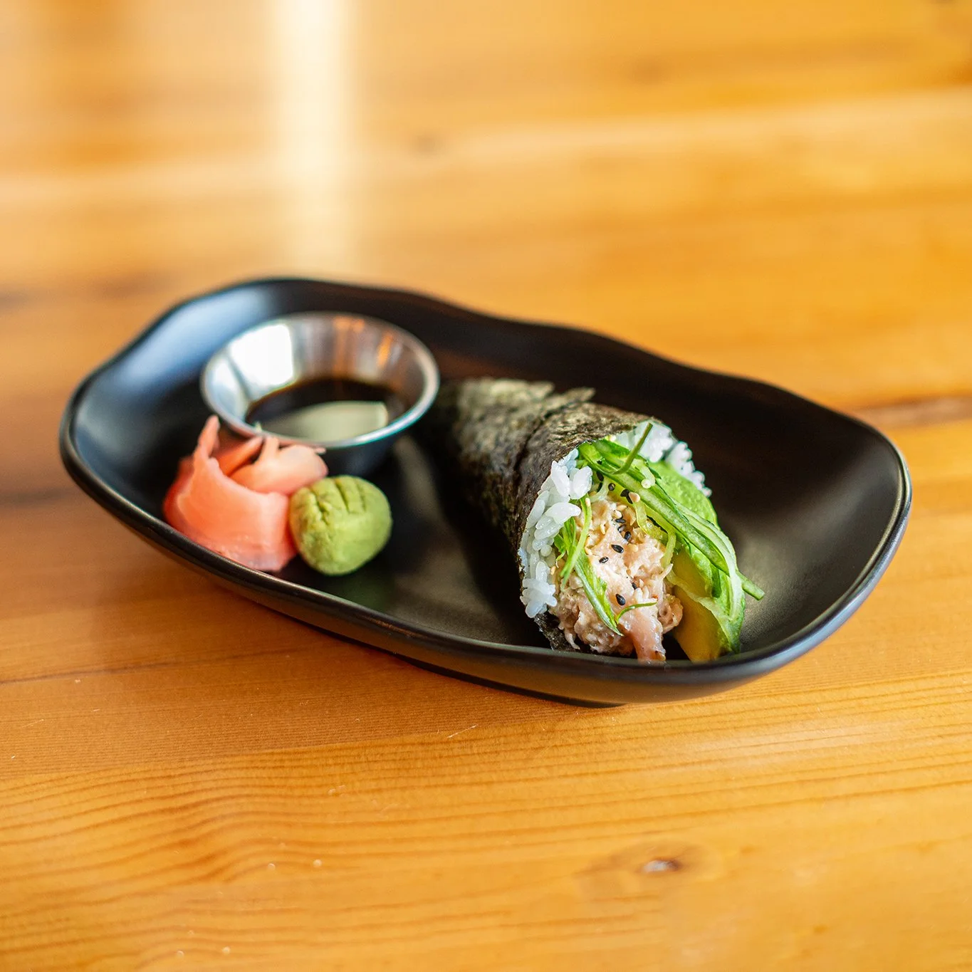 Smoked Salmon Avocado sushi hand roll
