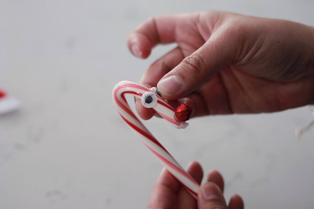 Easy Reindeer Candy Canes Favors 4.jpeg