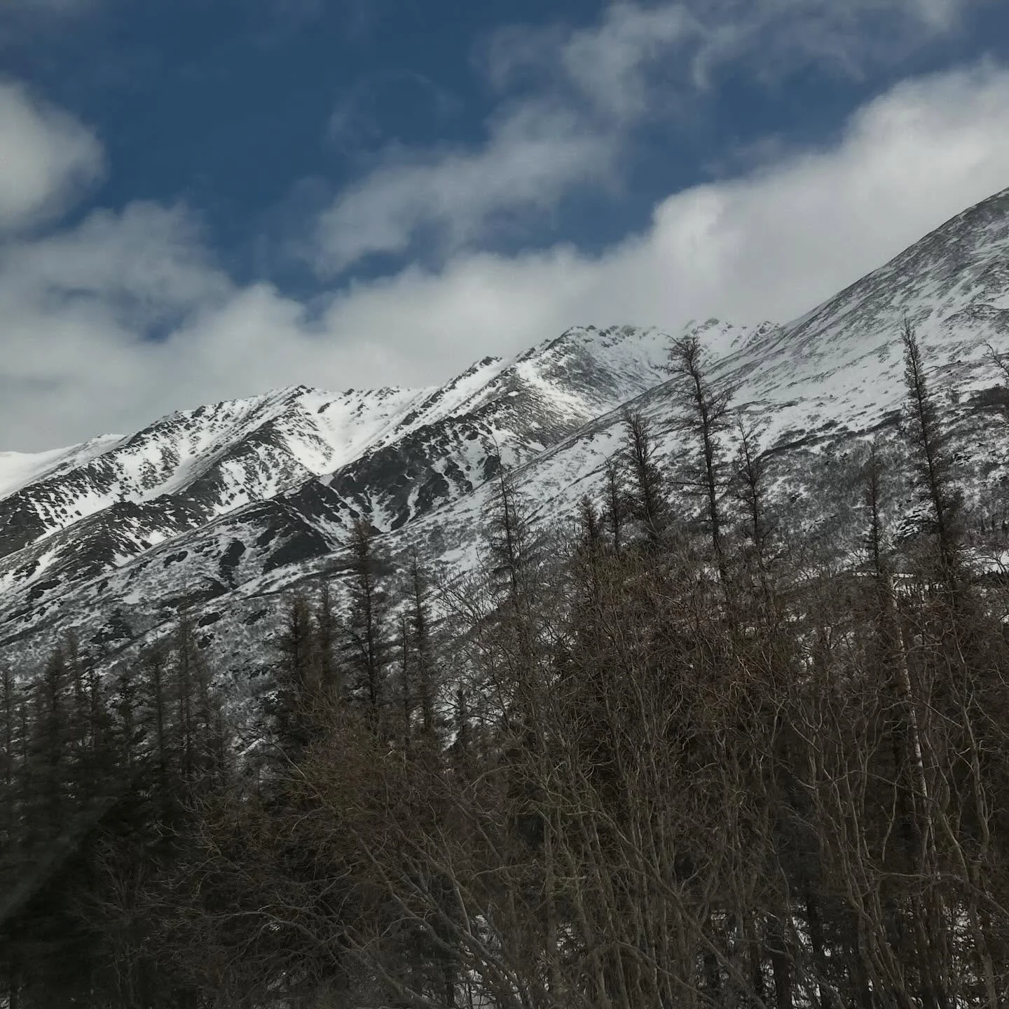 What Alaska taught me wasn&rsquo;t simplicity. It taught me that capacity is shaped by the conditions you&rsquo;re living inside.

The pace, the environment, the expectations : all of it matters. In a place where nature set the rhythm, you couldn&rsq