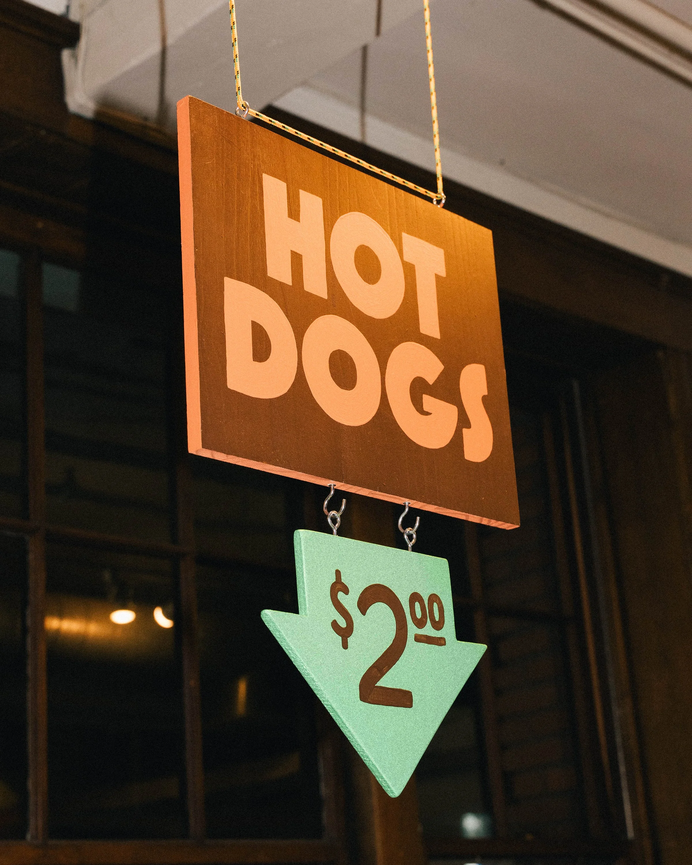 Hot-Dog_Signs.JPG