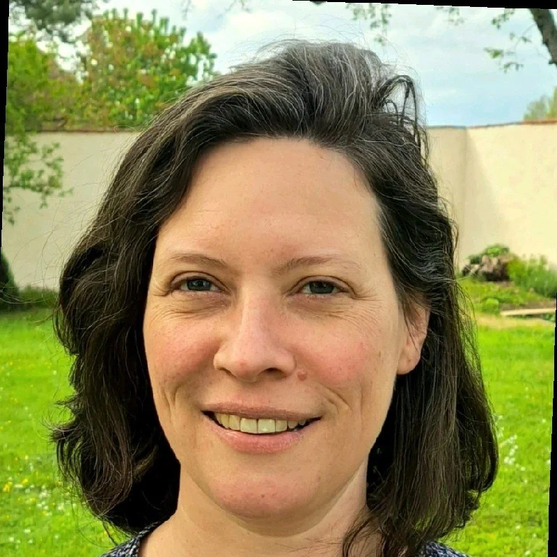 Amelie Aymard Esvière.jpeg