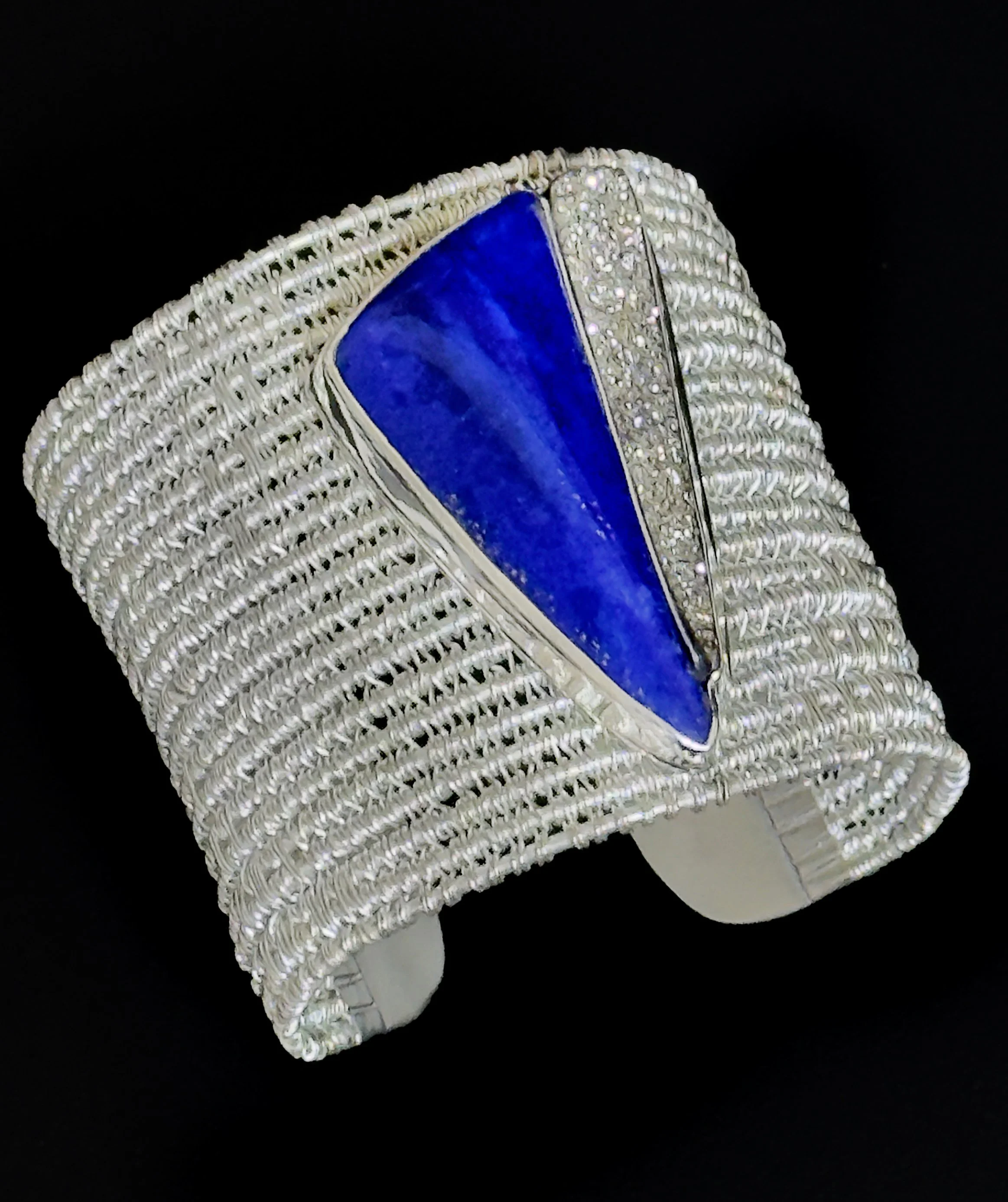 DownsCynthia_HandWovenCuff_Lapis,PlatinumCoatedDruse,FineAndSterlingSilver_3200.jpg