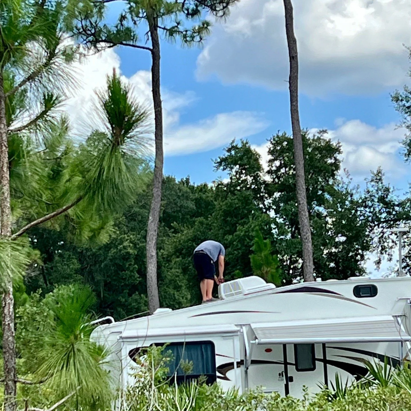 🔴Never Worry About RV Maintenance Again!🔴
😮 Imagine this: It's Friday afternoon, you're packed and ready for that long-awaited weekend camping trip. You hitch up your RV, pull out of the driveway, and arrive at the campground only to discover your