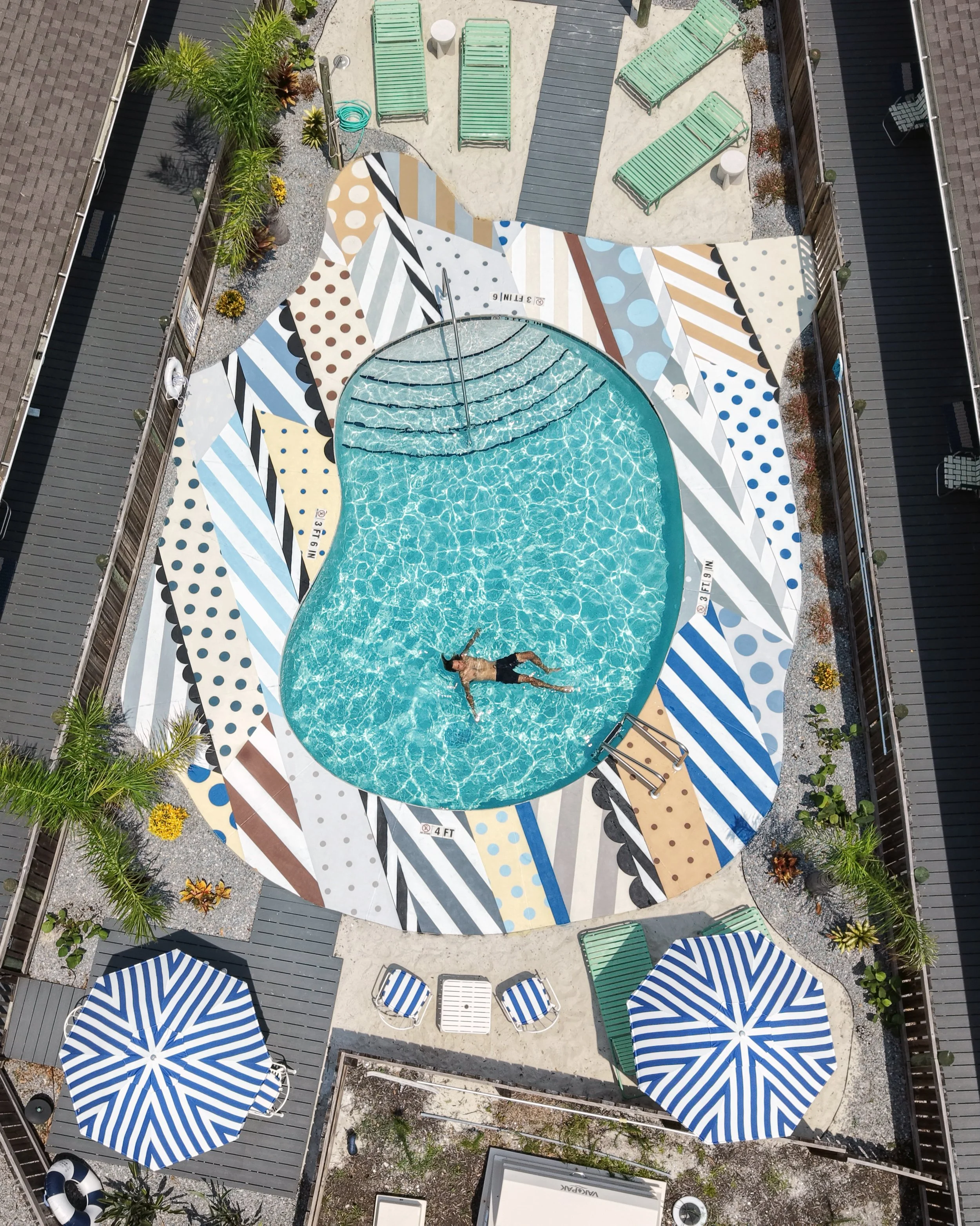 JW XHOTEL PALMS_pool.jpg