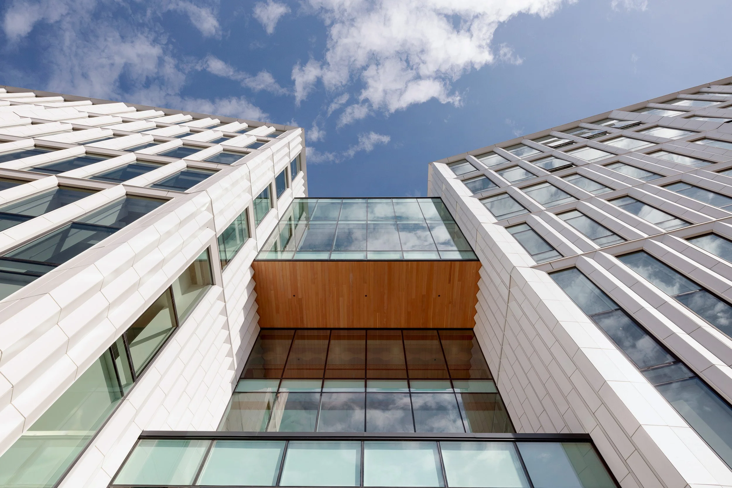 PerkinsWill_UBCGateway_2679.jpg