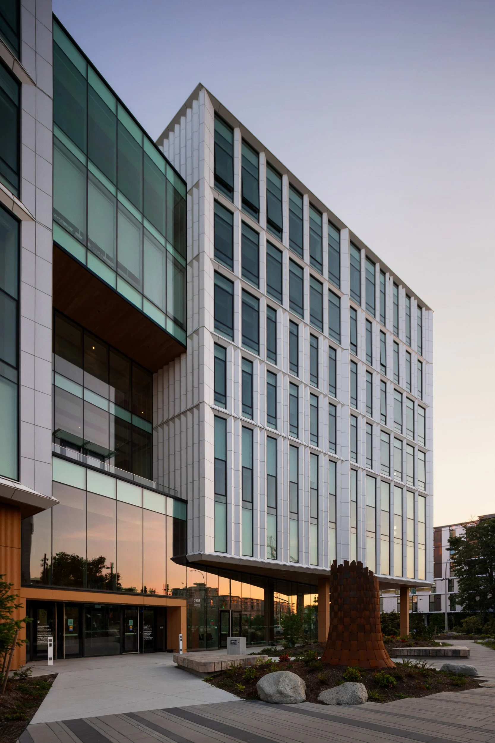 12-PerkinsWill_UBCGateway_170.jpg