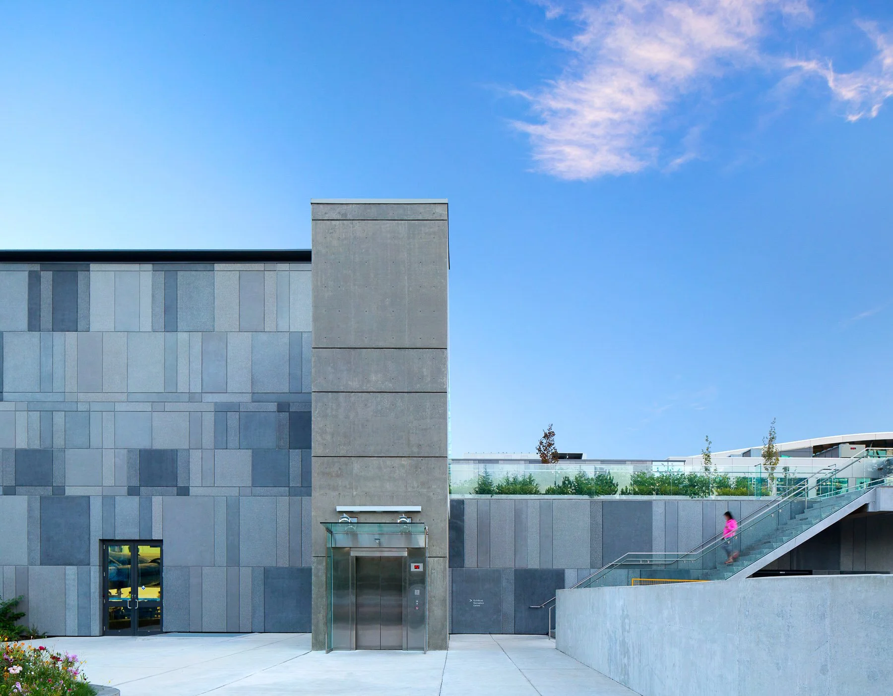 BingThom_GuildfordPool3576 Panorama.jpg