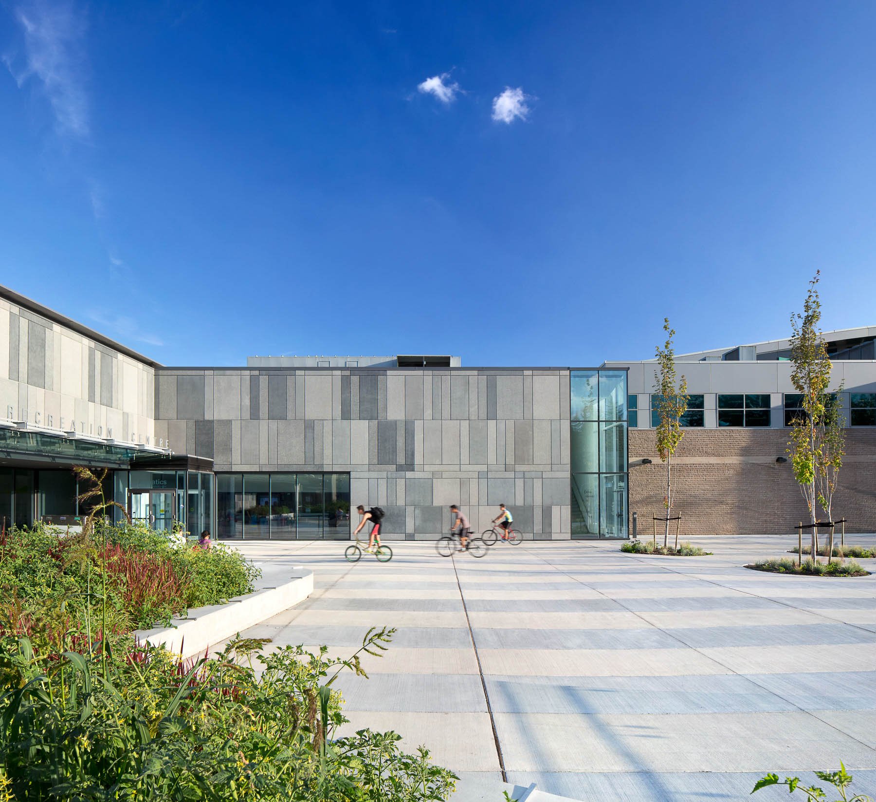 BingThom_GuildfordPool3436 Panorama.jpg