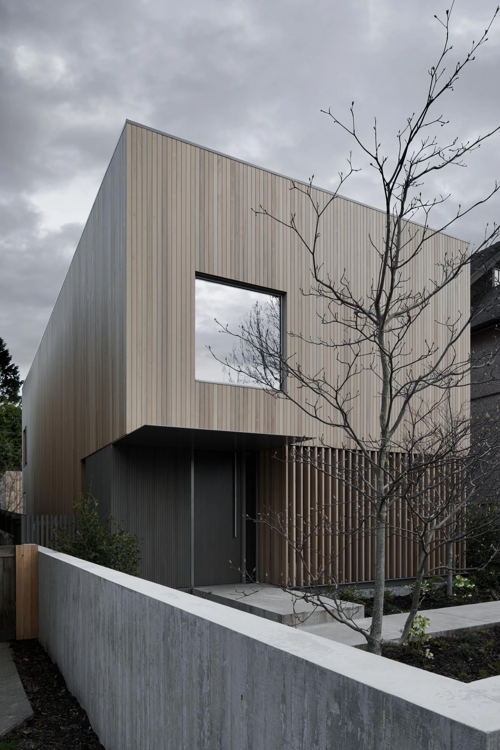 Leckie_MRVCourtyard_0718.jpg