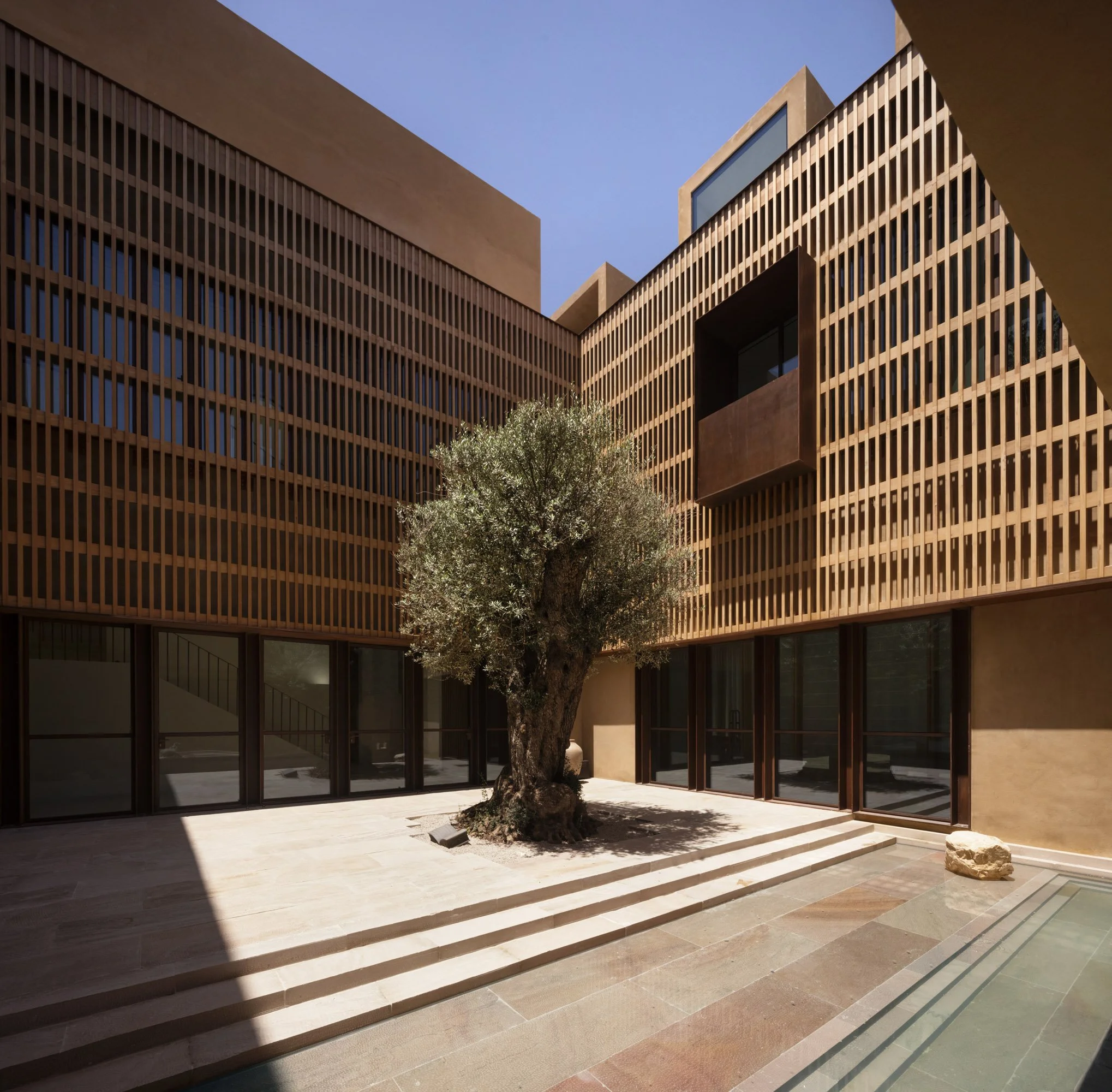 StudioVDGA_Dubai_4401-Pano.jpg
