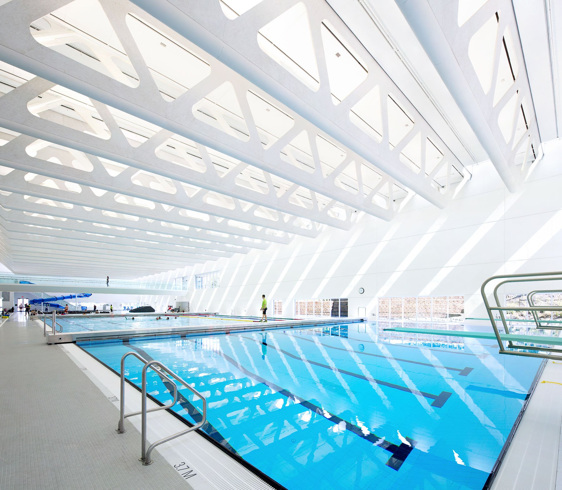 BingThom_GuildfordPool2189-Panorama.jpg