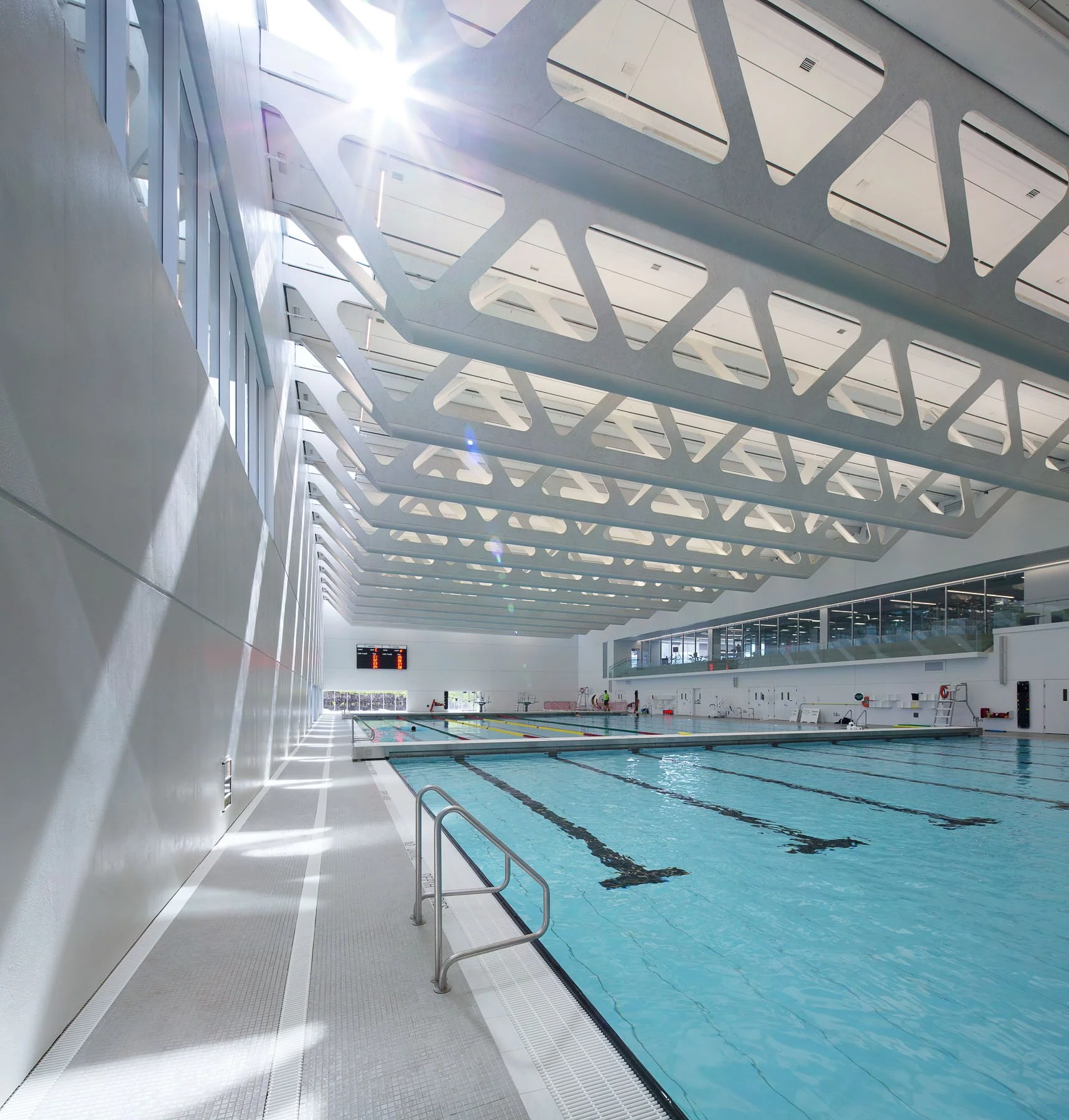 BingThom_GuildfordPool1966-Panorama.jpg