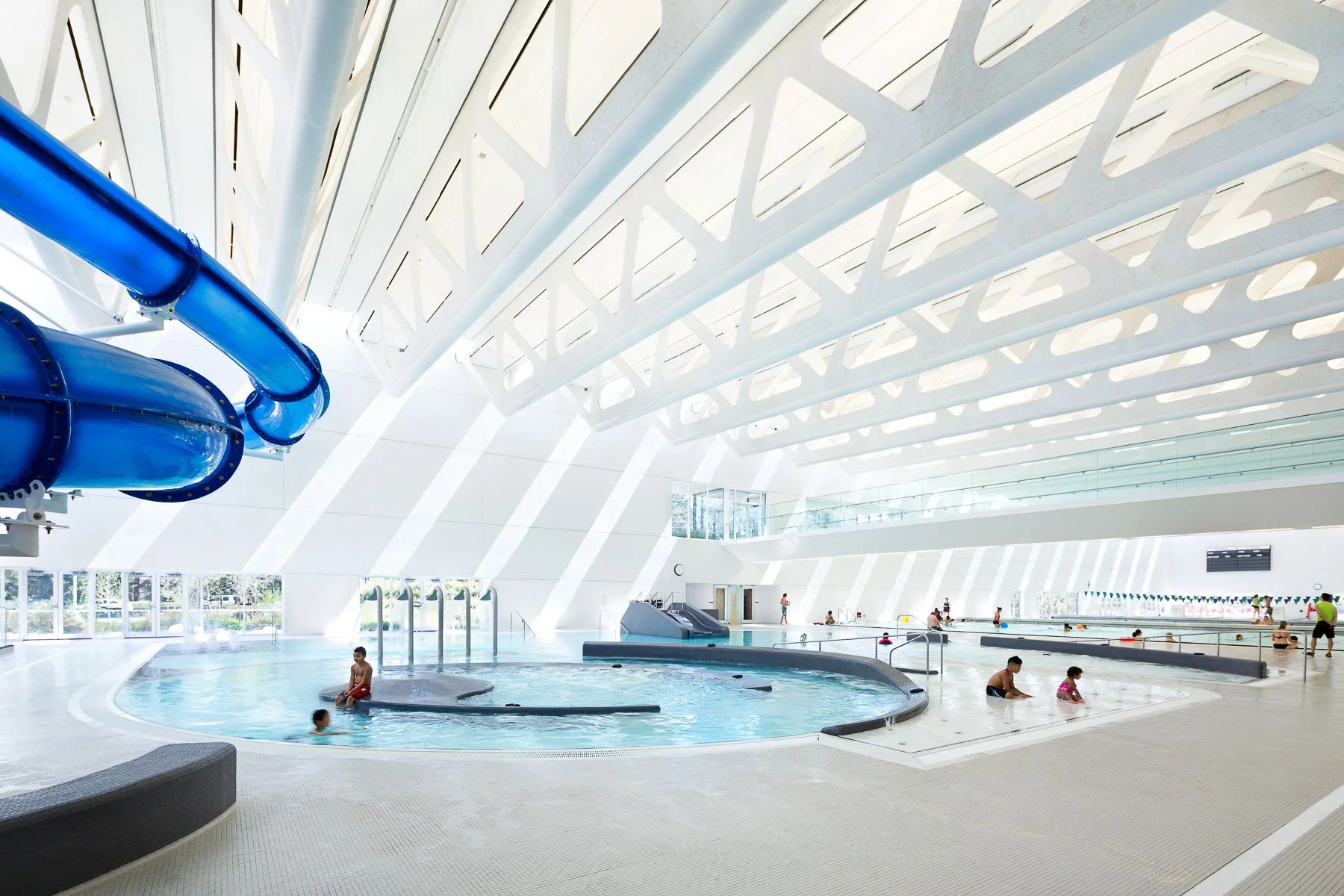 BingThom_GuildfordPool4156-.jpg