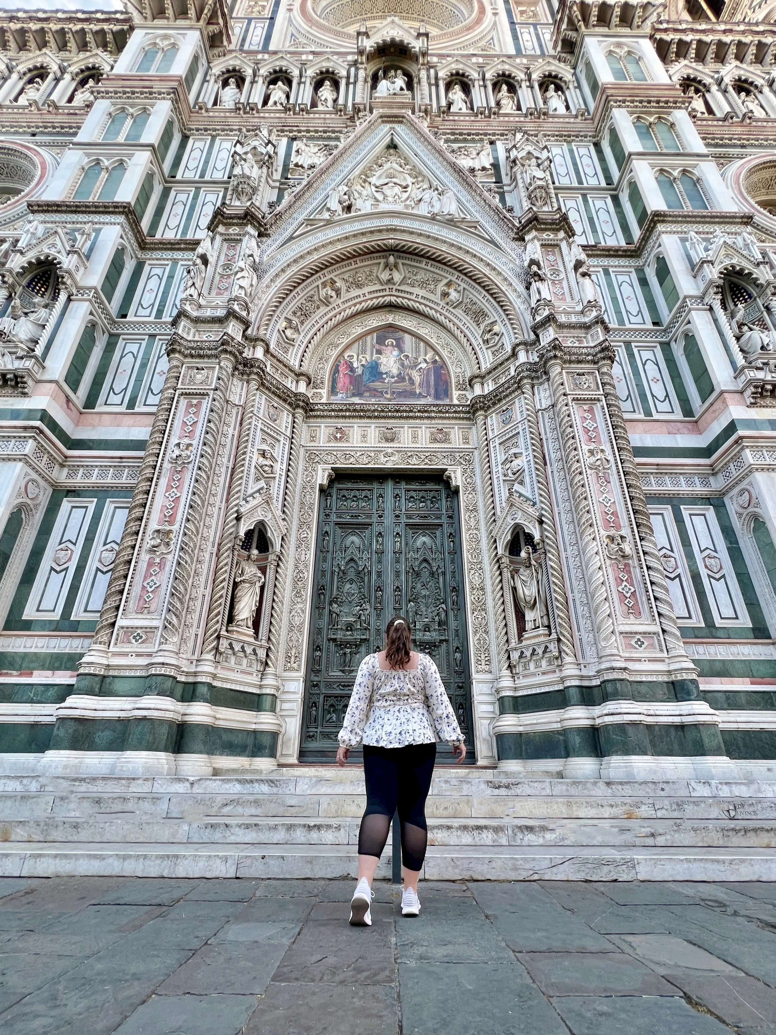 Karin in front of the Duomo