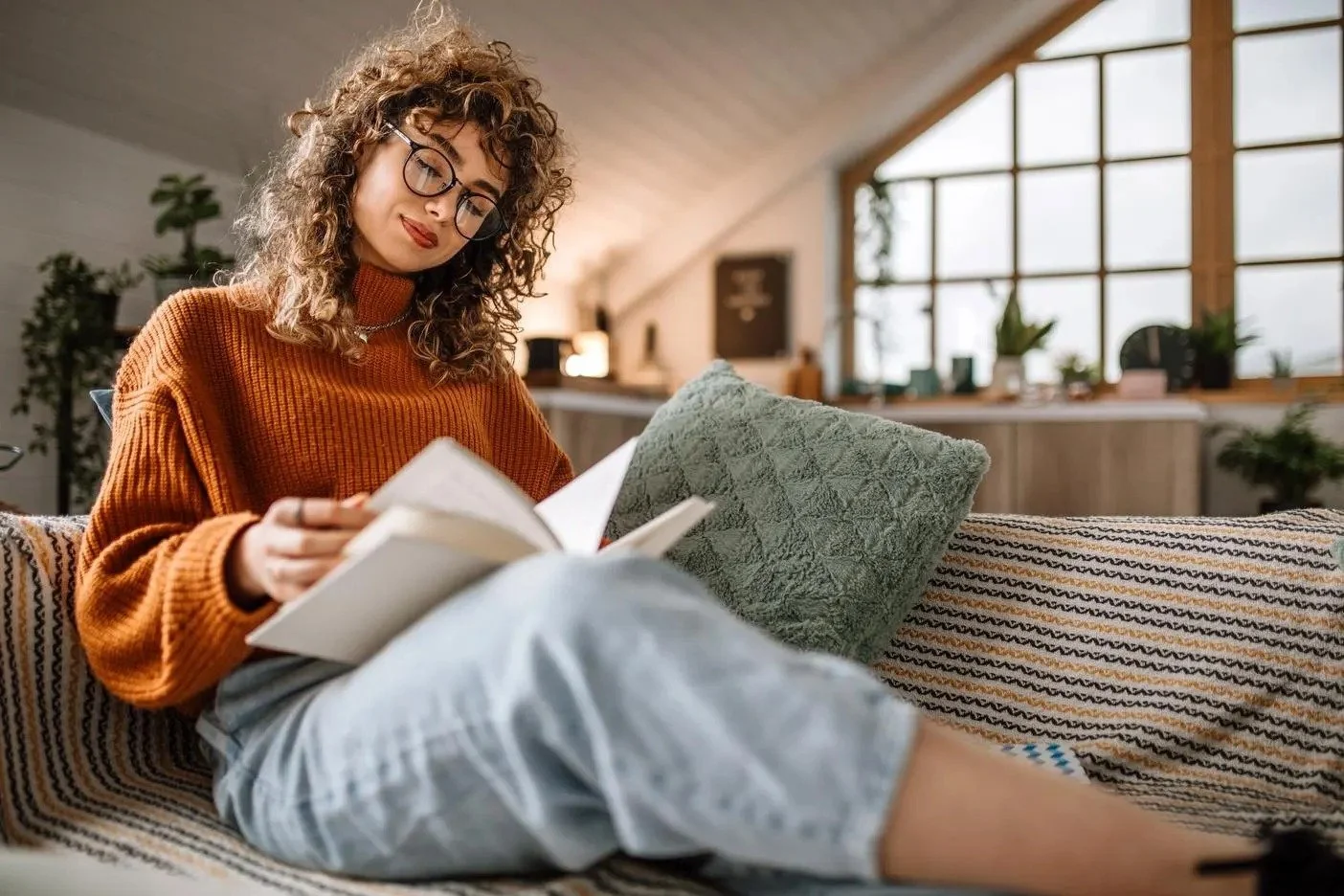 10 Best Budgeting Books To Read If You’re Worried About Money Right Now, According To A Financial Expert