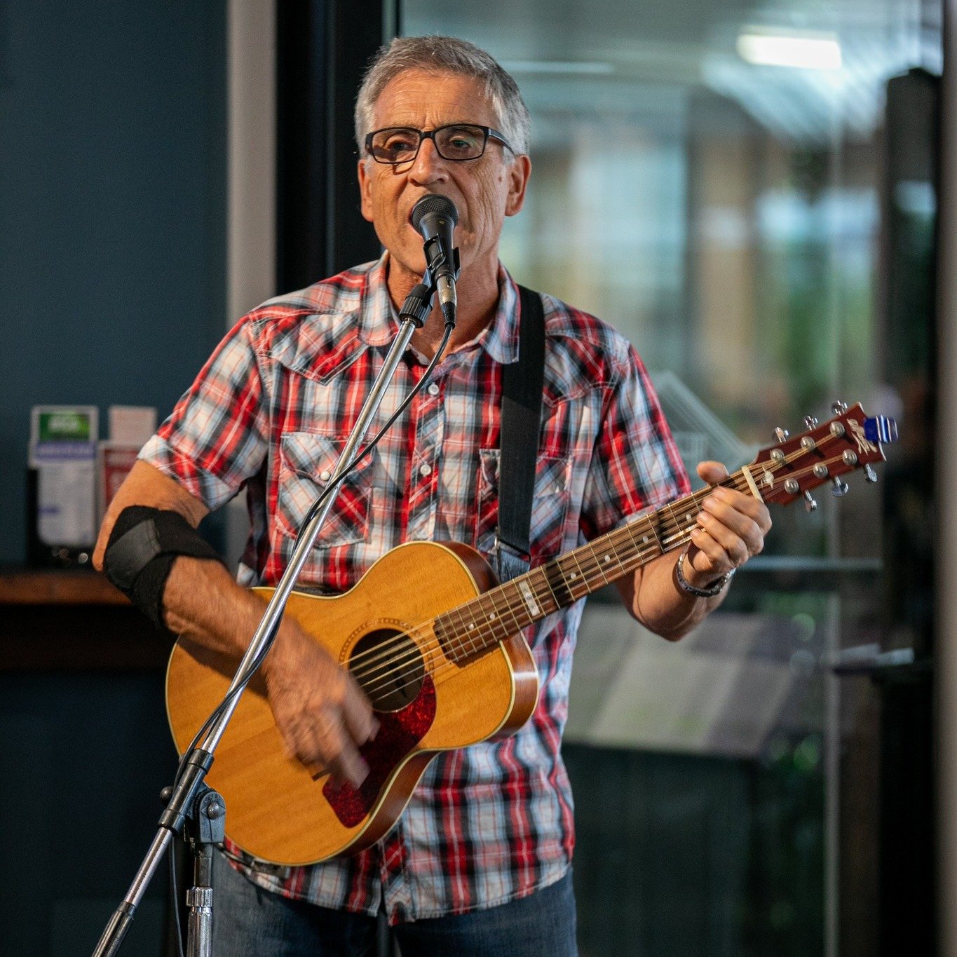 Head to Harwood Hotel this Sunday for live music from 1pm and all-around afternoon vibes!

Make a booking now through the link in our bio or call (02) 6646 4223

#HarwoodHotel #VisitNSW #CountryPub