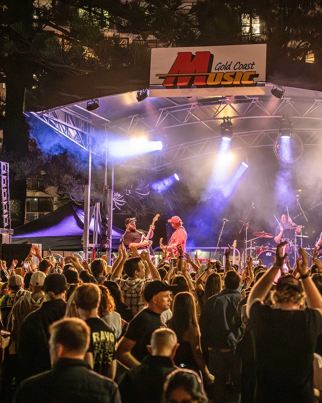 Beers, bands &amp; big vibes 🍻🎶 Thanks to our epic bands for making this year's GC fest one to remember! Look out Newy, Beddy Rays, Le Shiv &amp; Thirst Trap are ready to smash another Crafted set for you very soon.

@gold_coast_music: @beddyrays, 