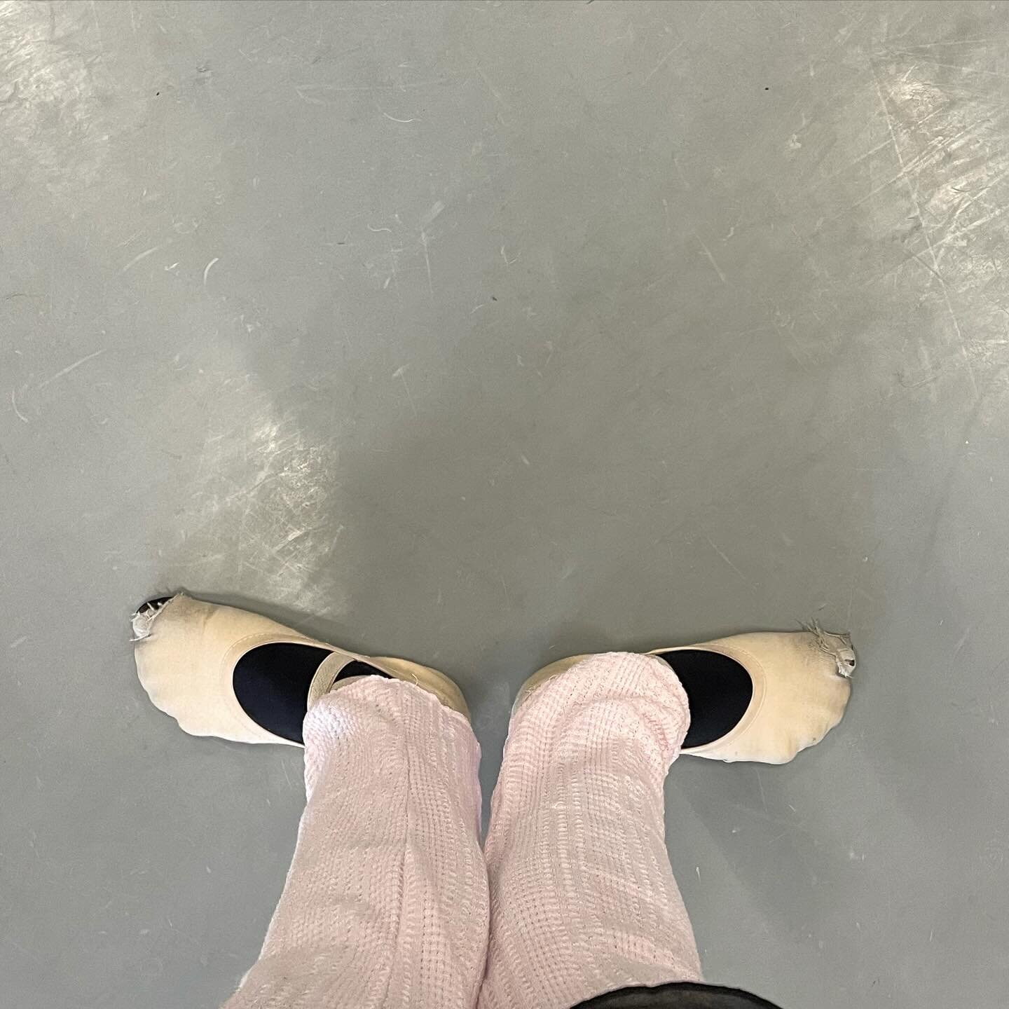 Dust off your ballet shoes or don them for the first time, because BEGINNER ADULT BALLET IS BACK!

Sign up for a six-week course or take a drop in class Mondays, 6:30-7:30 at 1920 Ethel St. Message me for link. 

Teaching this class gives me so much 