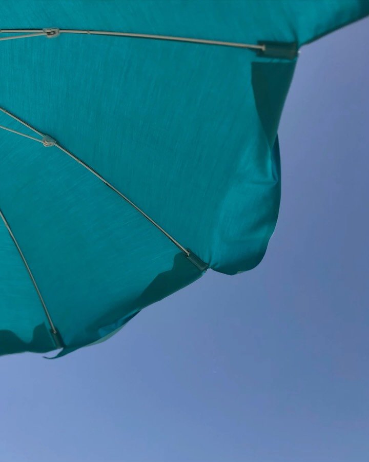 ⚡️ Hair-free skin, 😎&nbsp;sunglasses, and that 👒&nbsp;straw hat you&rsquo;ve been dying to take on a trip.

From airport to adventure, feeling confident, carefree, and photo-ready makes every moment better 😉✌🏼

#GetLasered #GetWinked #AdventuresA