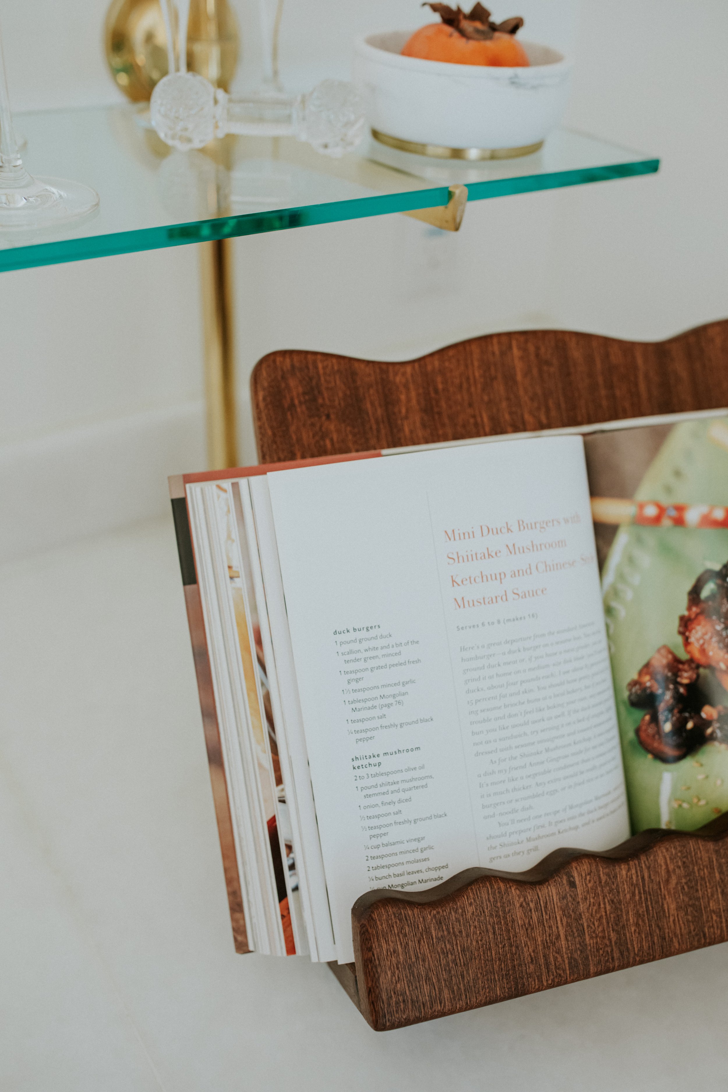 Scalloped Cookbook Stand