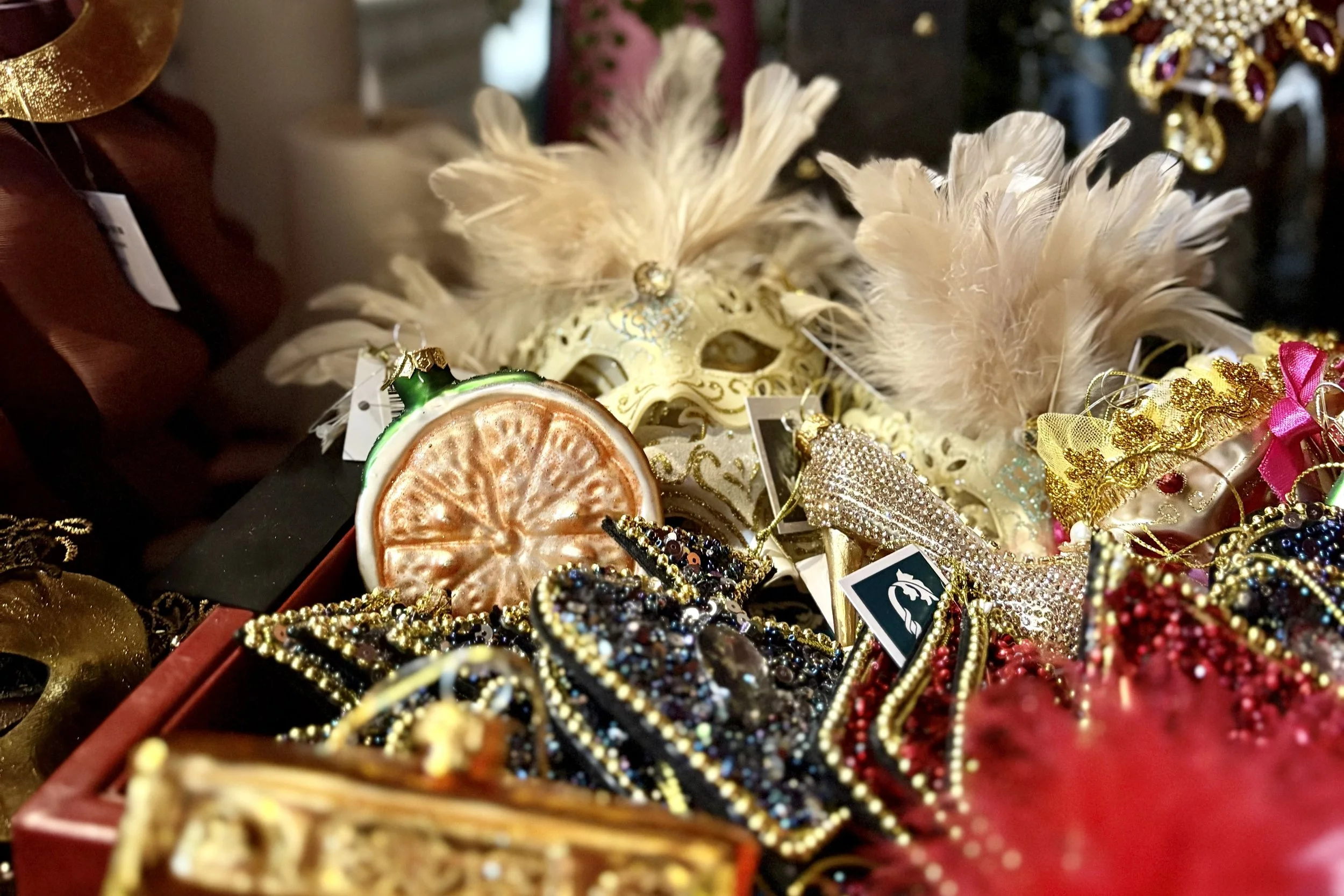 Showroom Christmas - Venitian Noir-2 - Copy.jpg