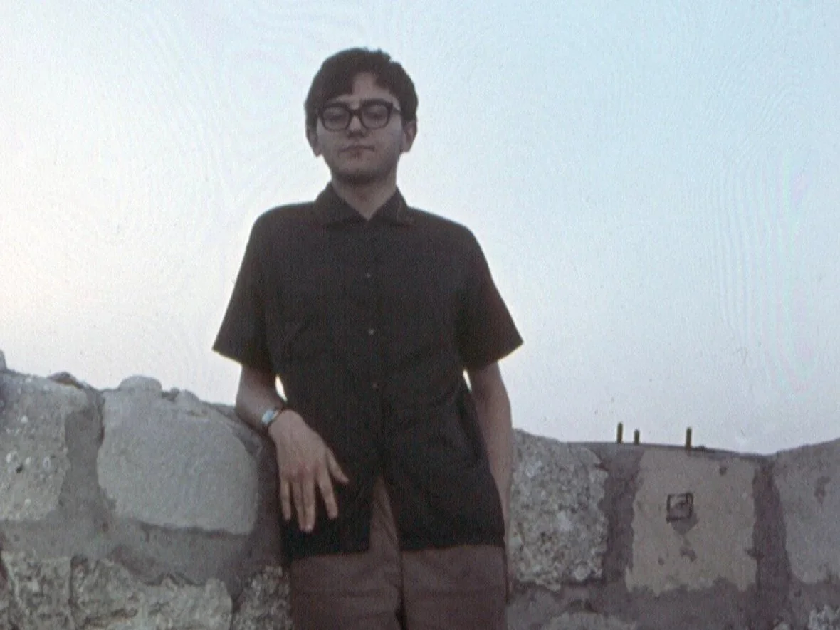 Mladi Geza na terasi