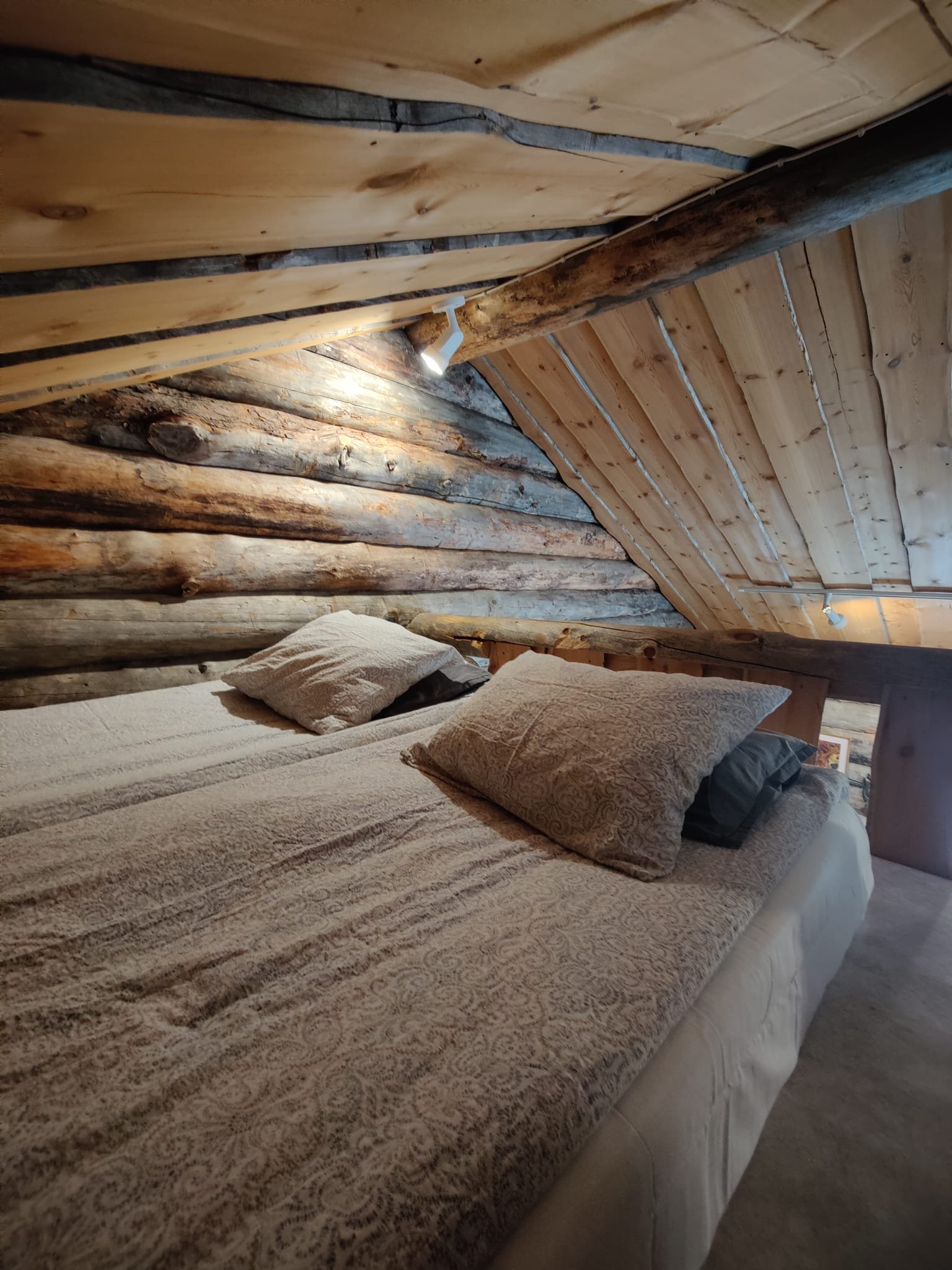 villa-lavijoki-bedroom