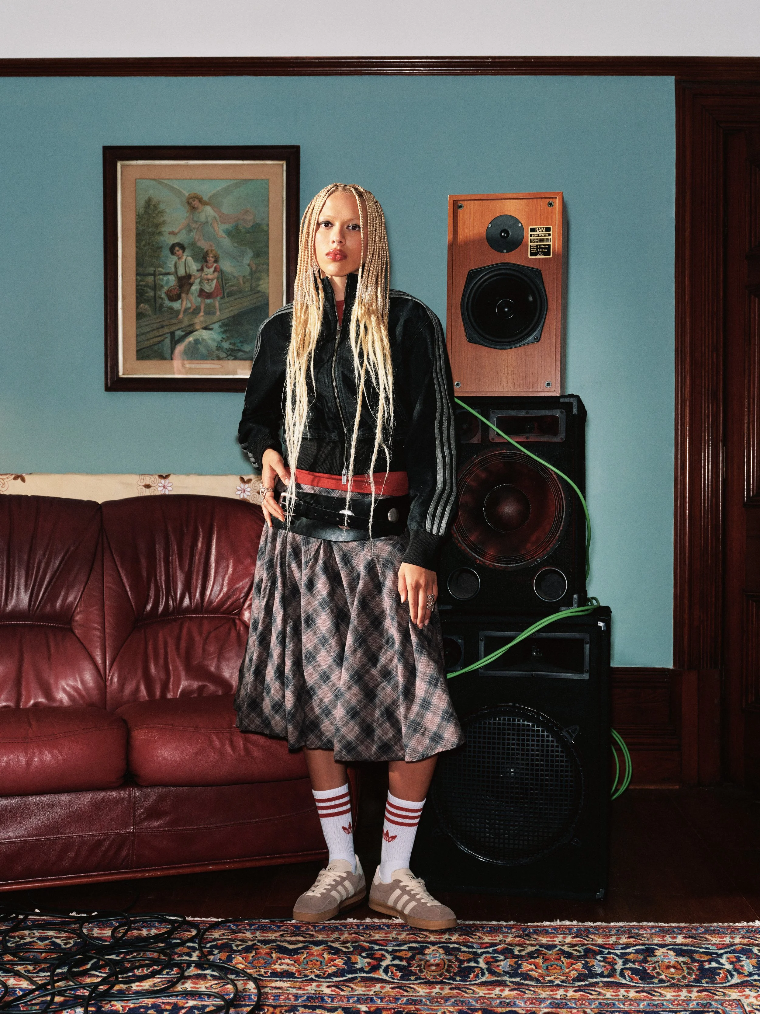 270730_SCHUH_ADIDAS_11_LIVINGROOM_CASSIA_LOOK_2_4414 copy.jpeg